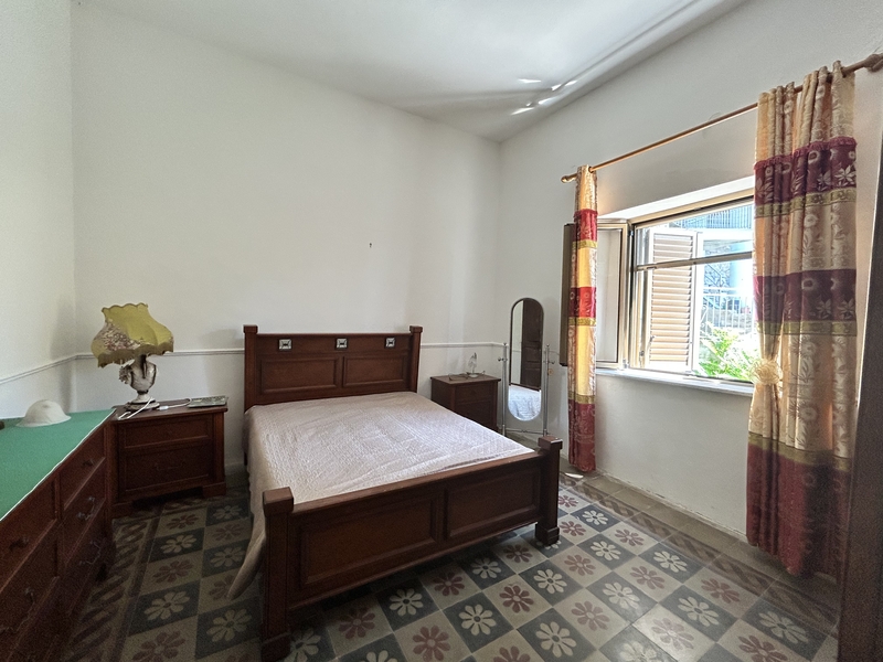 Home for Renovation Acquappesa Historic Centre - Sea View, 1km to the Beach, B&B Investment.