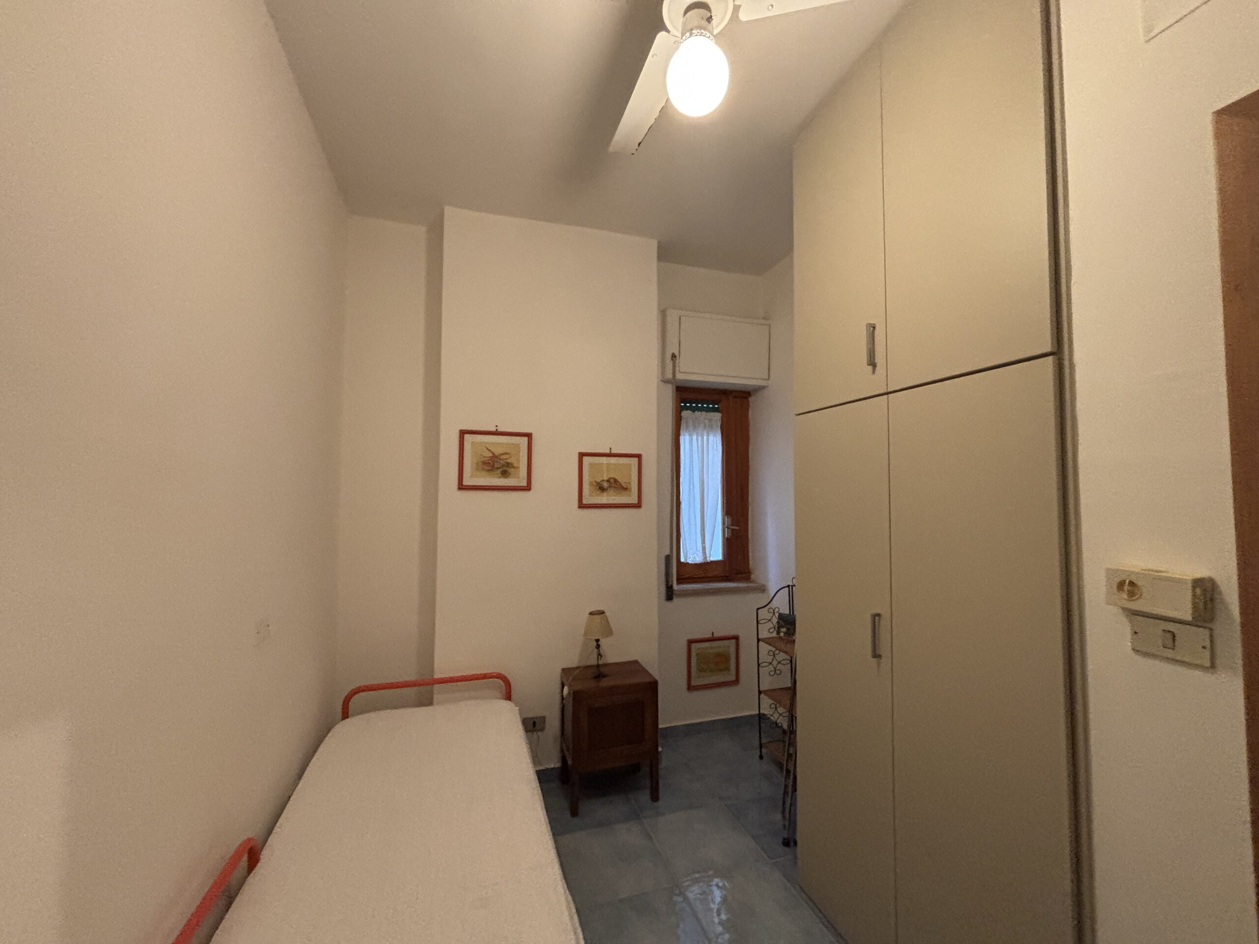 Luxurious Apartment 50m from the Sea - Torremezzo (100m²), 3 Bedrooms, Vietresi Calabria tiles.