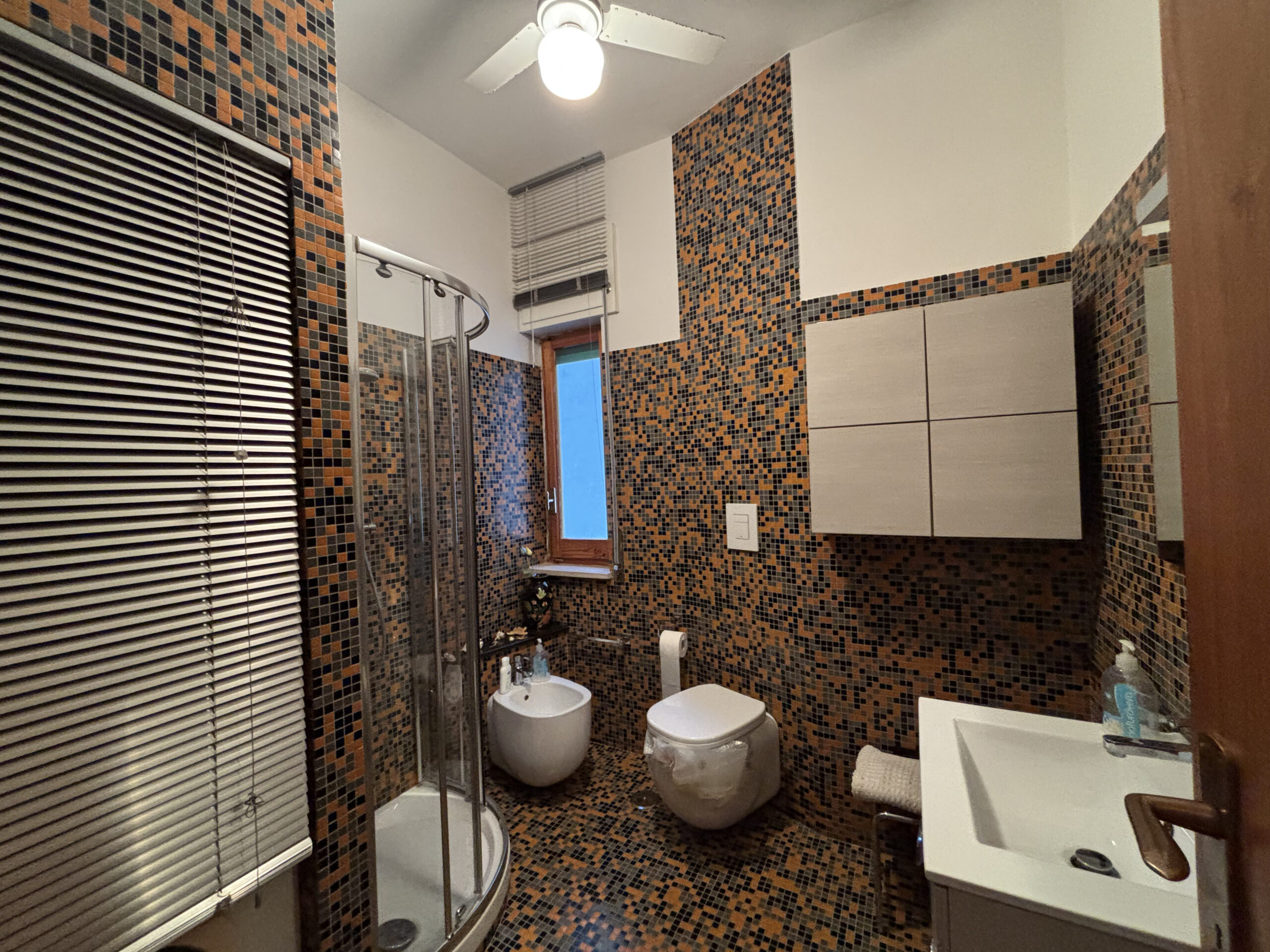 Luxurious Apartment 50m from the Sea - Torremezzo (100m²), 3 Bedrooms, Vietresi Calabria tiles.