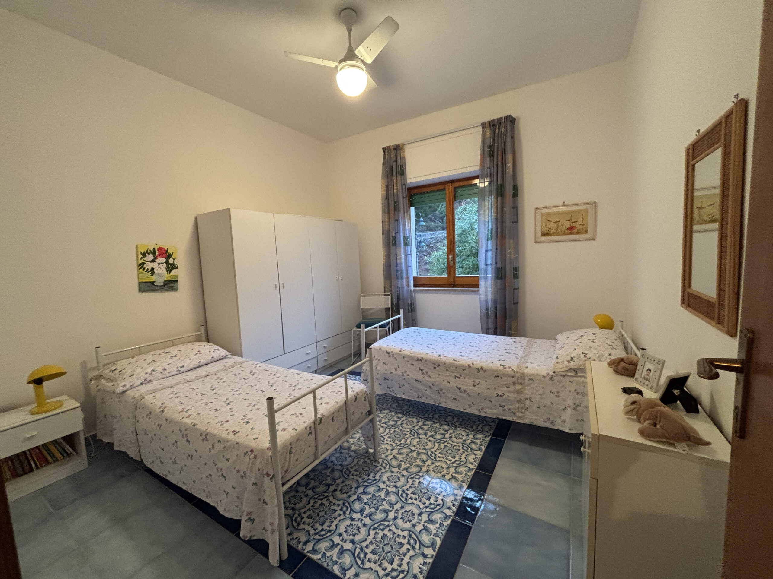 Luxurious Apartment 50m from the Sea - Torremezzo (100m²), 3 Bedrooms, Vietresi Calabria tiles.