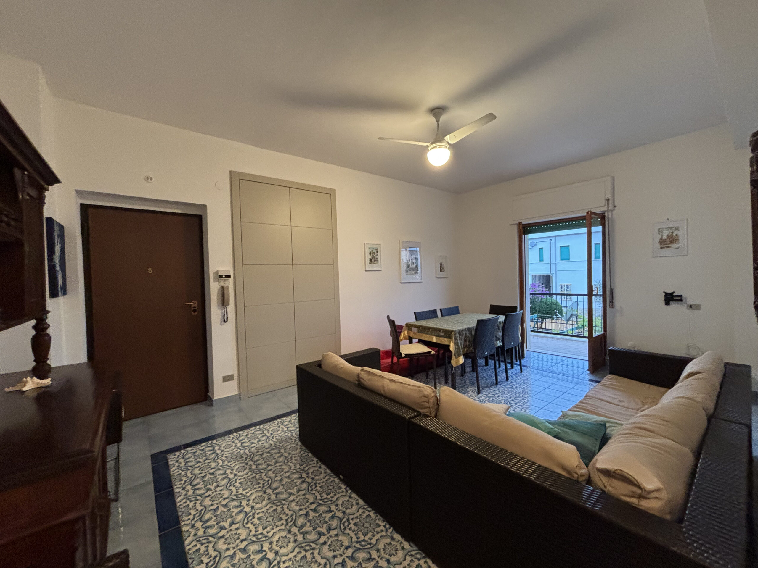 Luxurious Apartment 50m from the Sea - Torremezzo (100m²), 3 Bedrooms, Vietresi Calabria tiles.