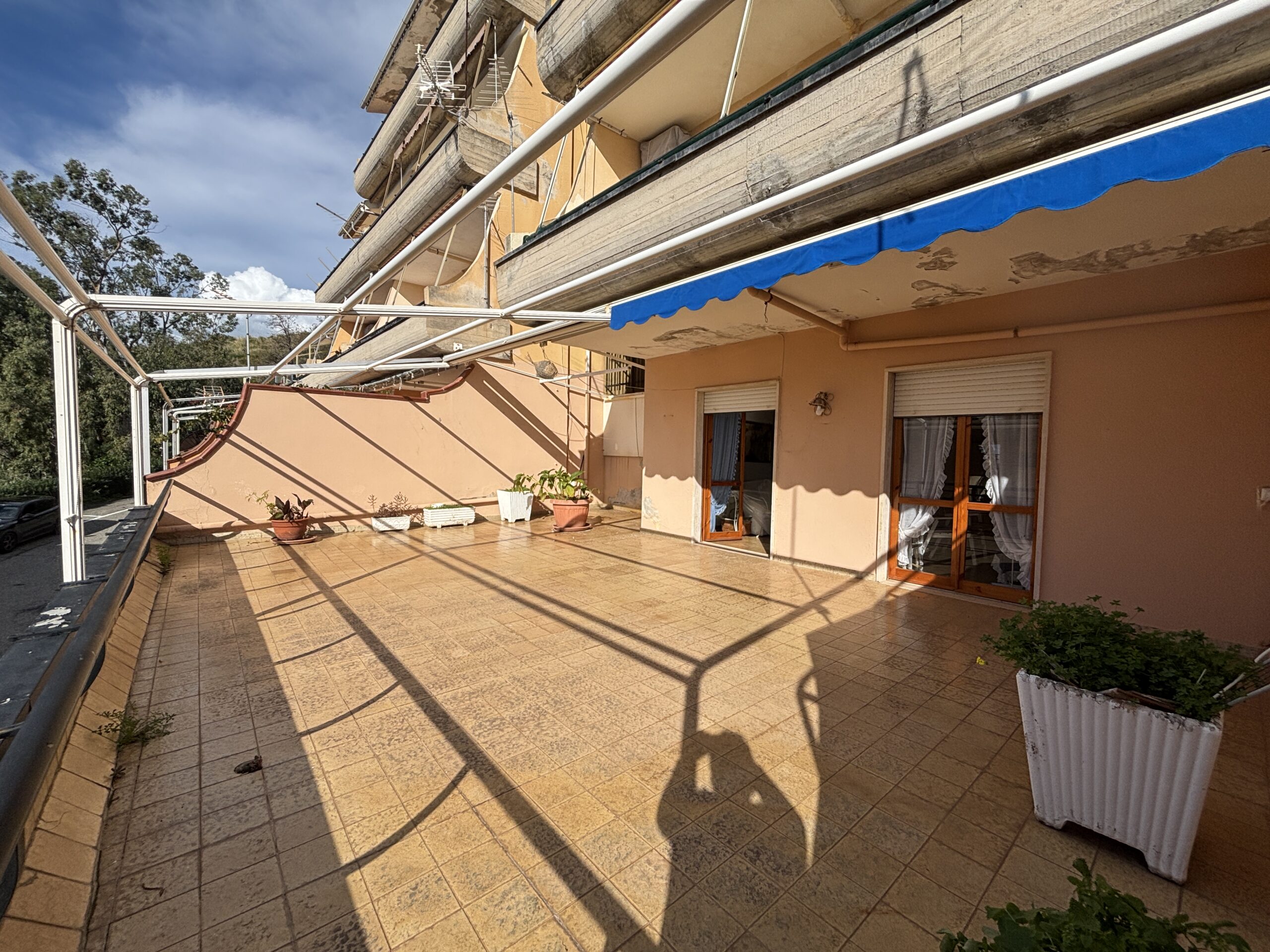 Apartament Acquappesa - Terrace 60m², Sea View, 100m to Beach, Direct Access Calabria.