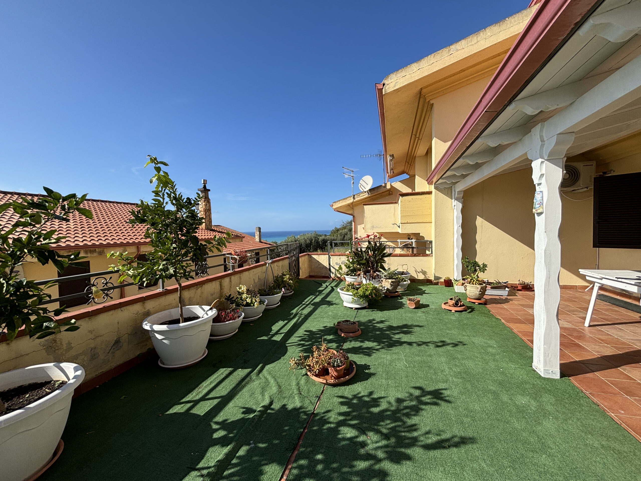 Apartment Cittadella del Capo - Terrace 50m², Sea View, Close to the Beach, Luxury Calabria.