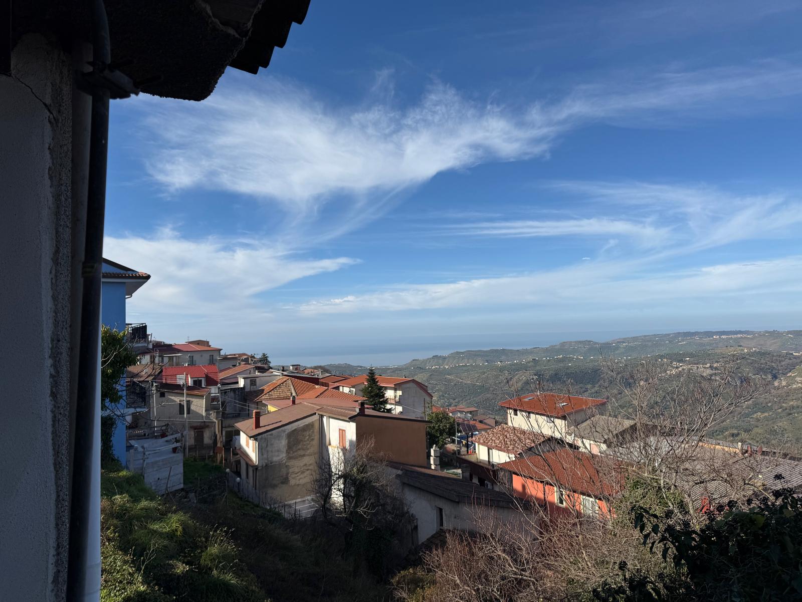 Home for Renovation 173m² Calabria - View of the Tyrrhenian Sea and Stromboli, Close to Lamezia Terme.