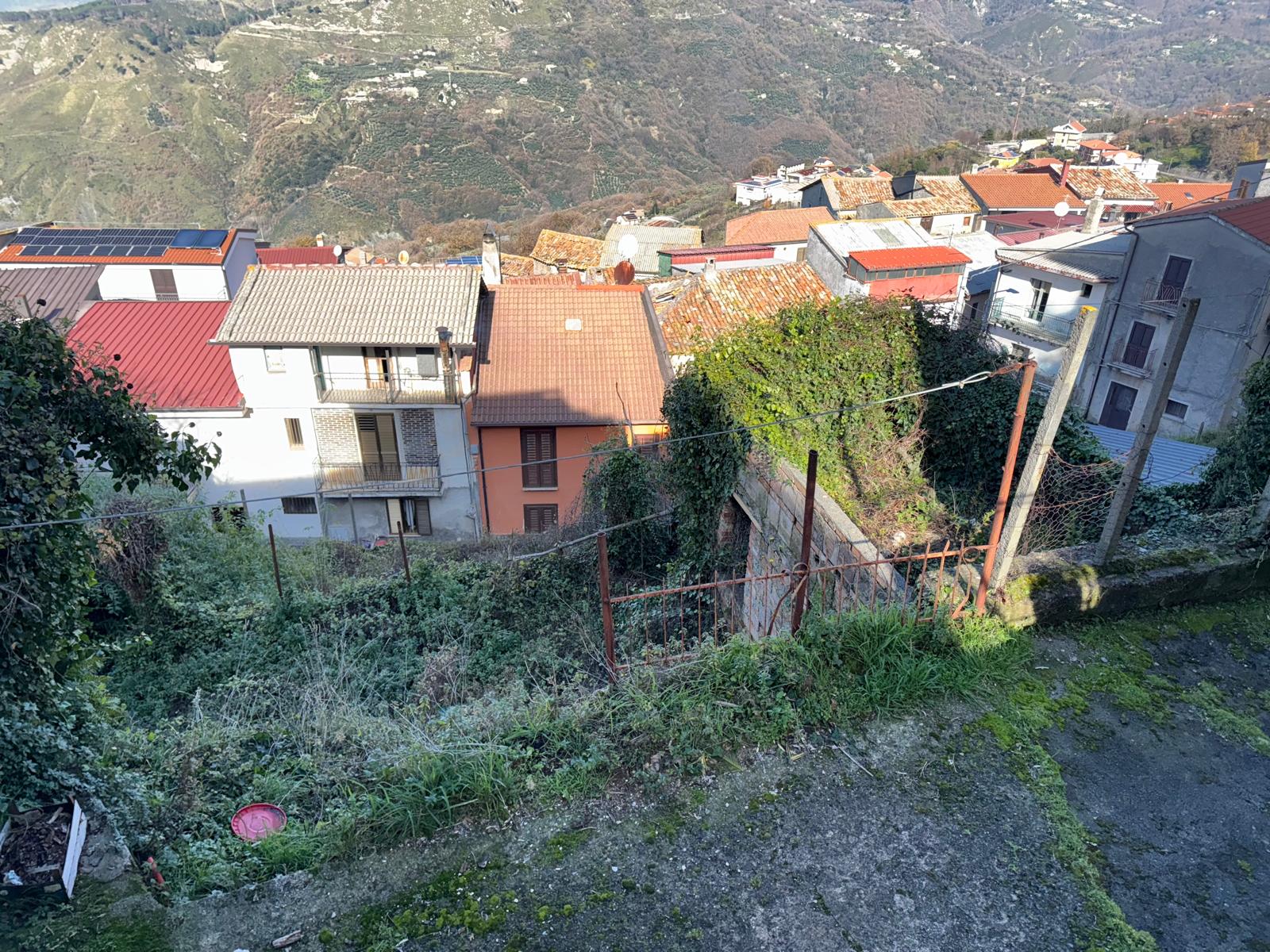 Home for Renovation 173m² Calabria - View of the Tyrrhenian Sea and Stromboli, Close to Lamezia Terme.