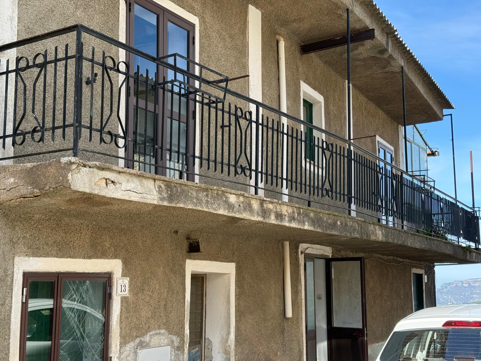 Home for Renovation 173m² Calabria - View of the Tyrrhenian Sea and Stromboli, Close to Lamezia Terme.