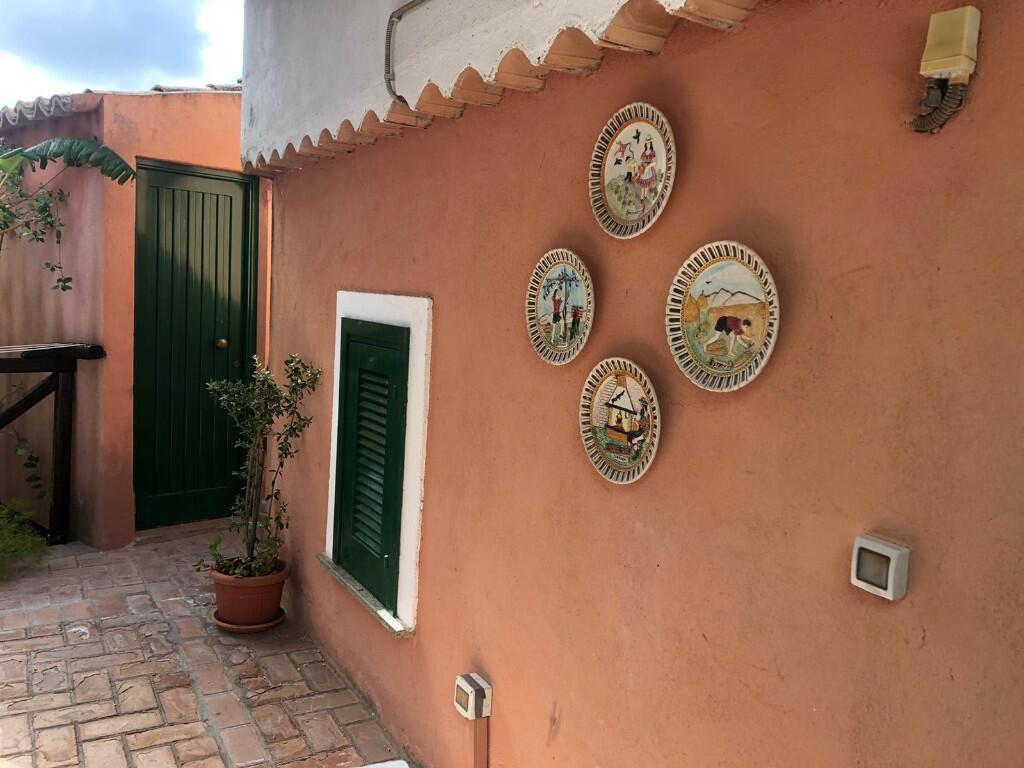 Luxurious semi-detached villa in Parghelia - Sea and Tropea views, terrace, garden, close to the beach.