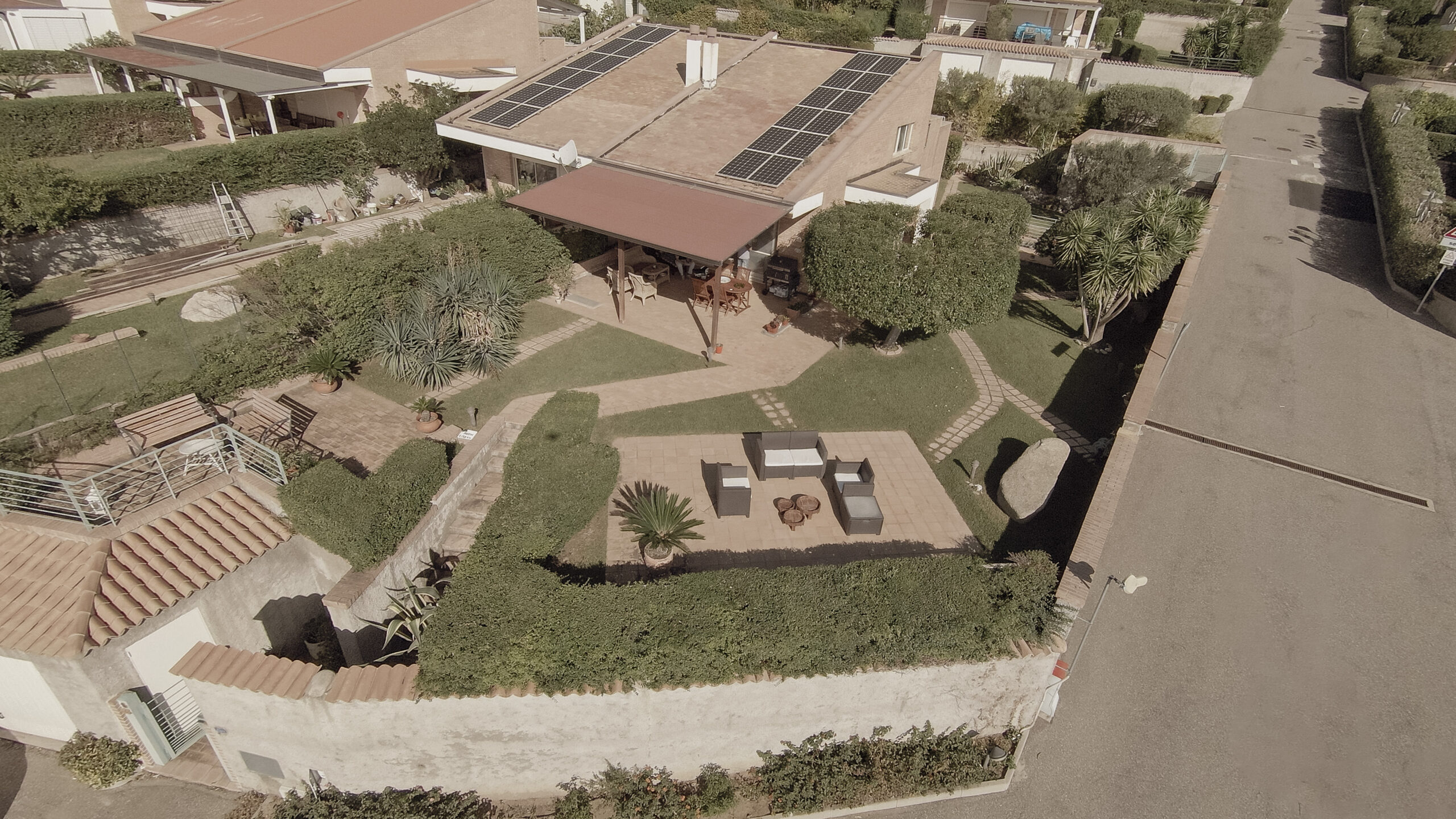 Villa Bellavista - semi-detached house in Staletti, panoramic sea views, private parking.