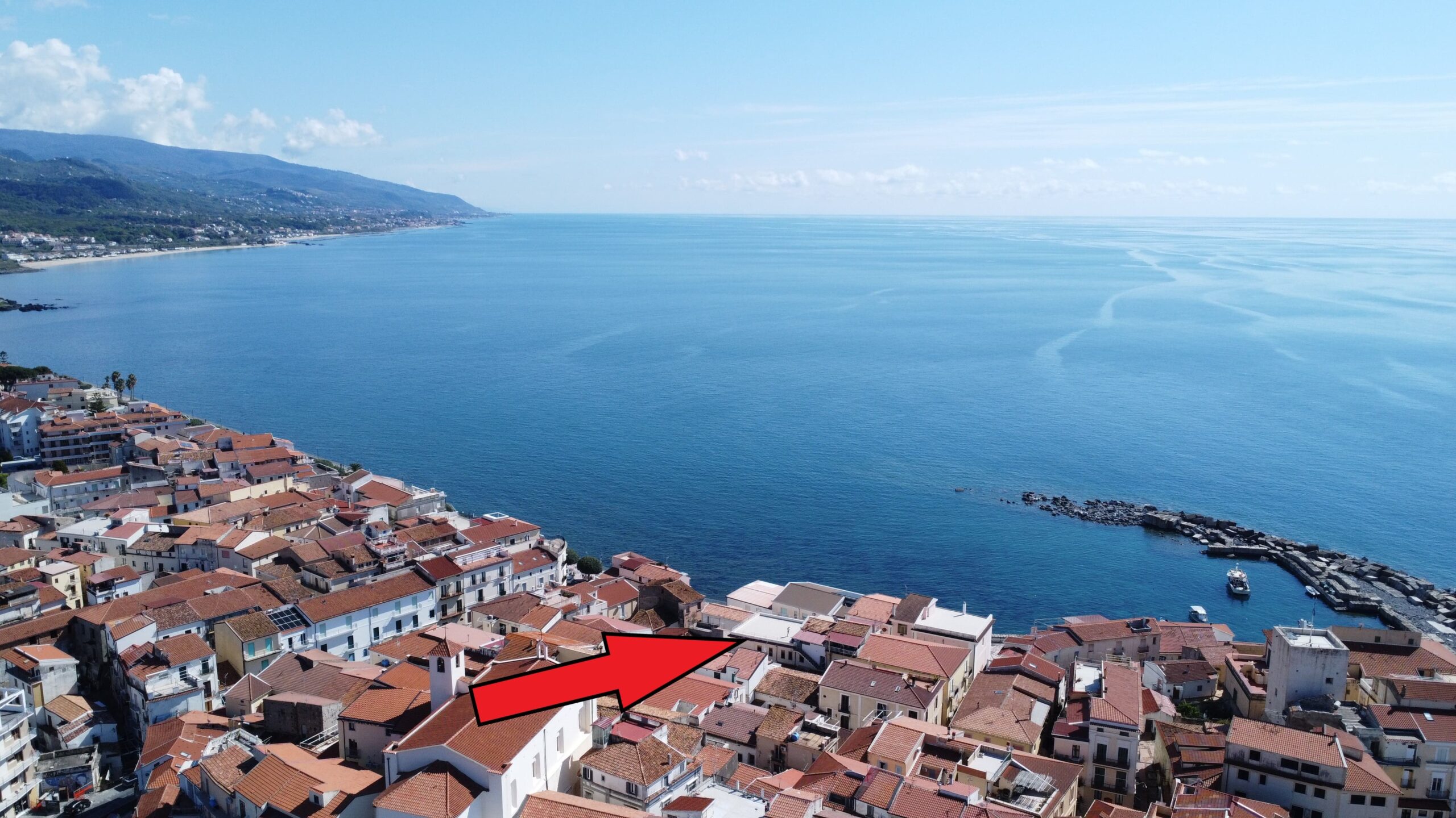 Luxurious Apartment Diamante Lungomare - 182m² with 183m² Terrace, 3 Bedrooms, Sea View.