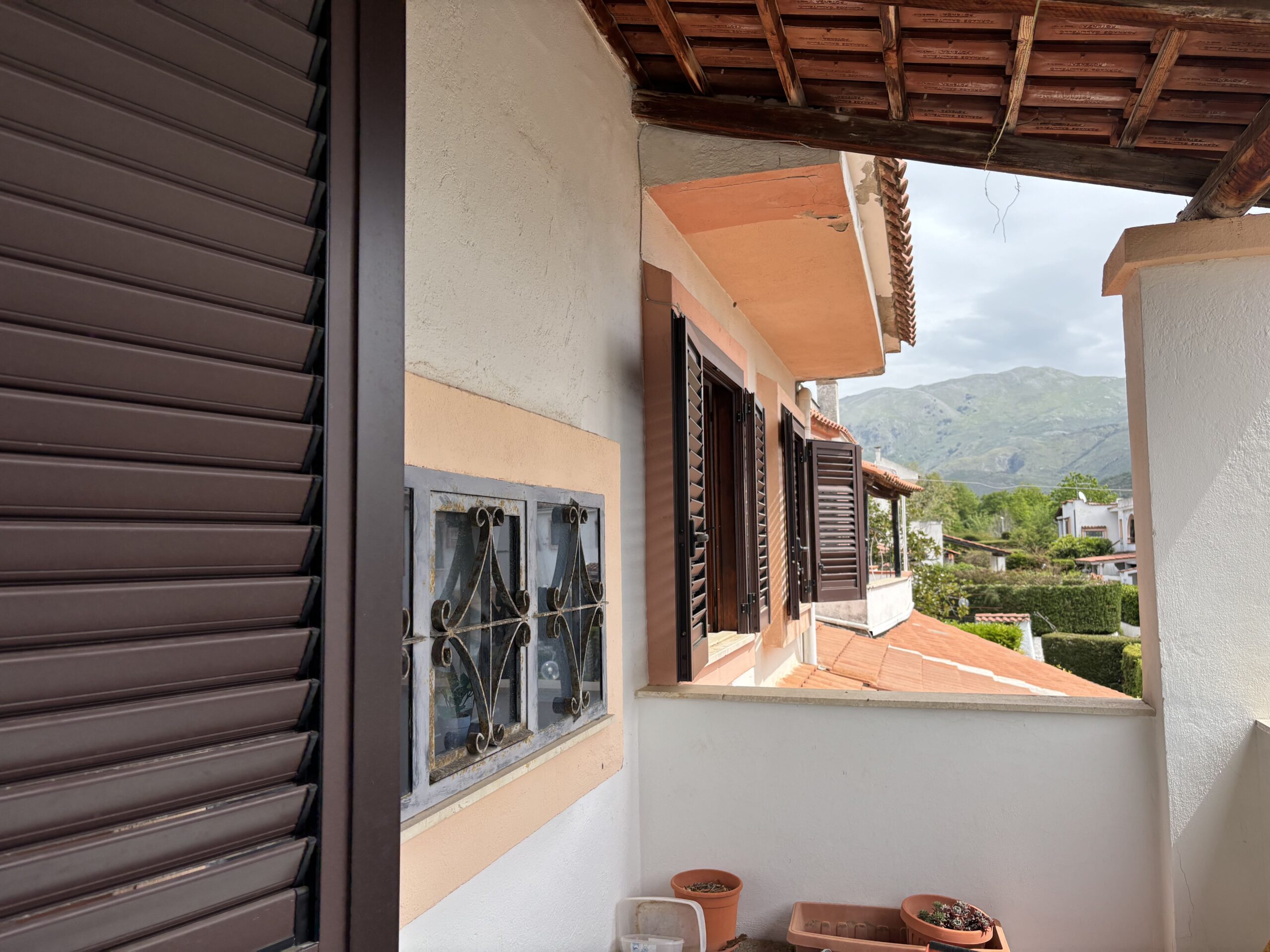 A flat on a gated estate in San Nicola Arcella.