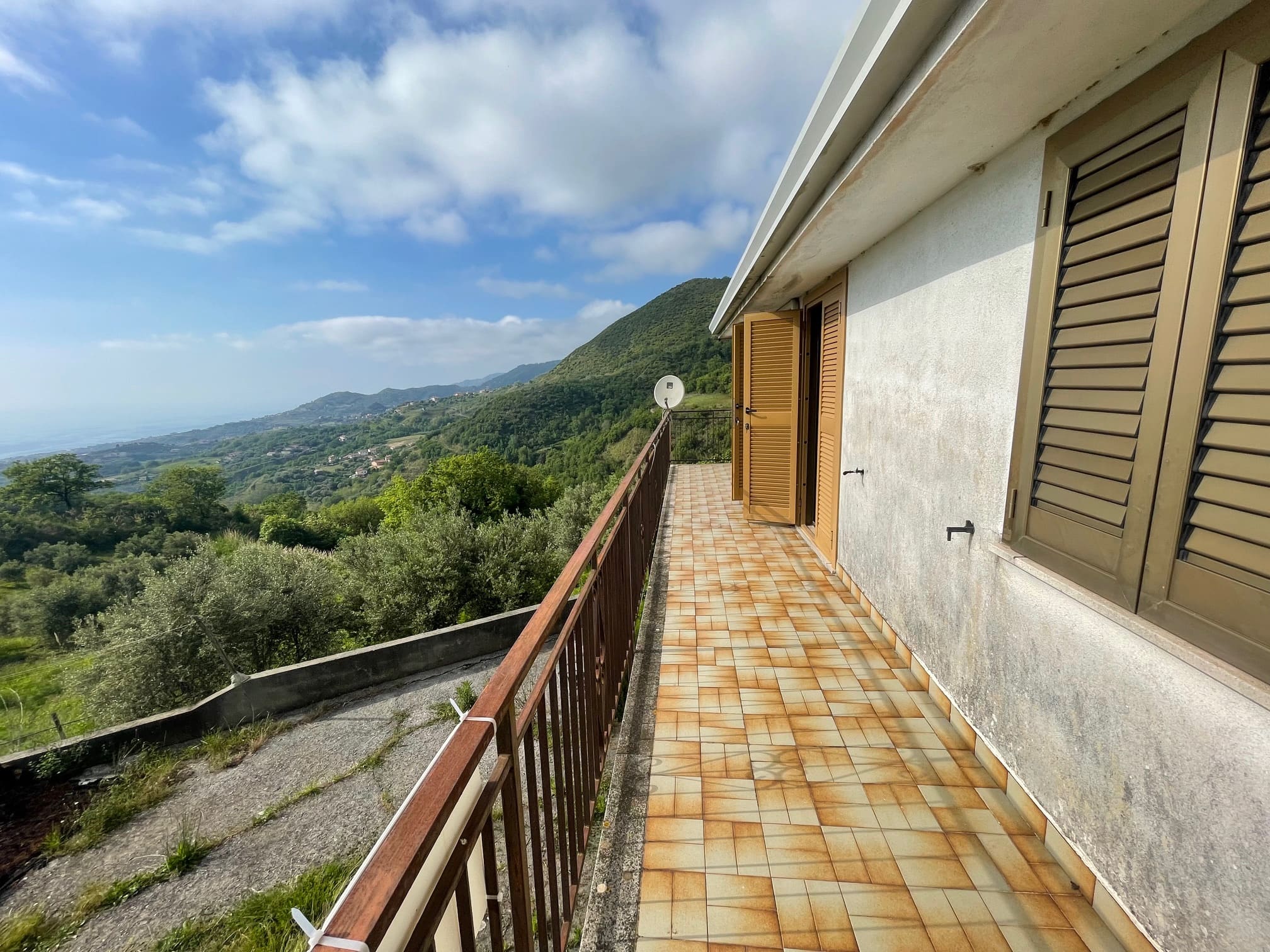 Sangineto house 357m² Panoramic - Plot 6907m², View of the Sea and Belvedere Marittimo.