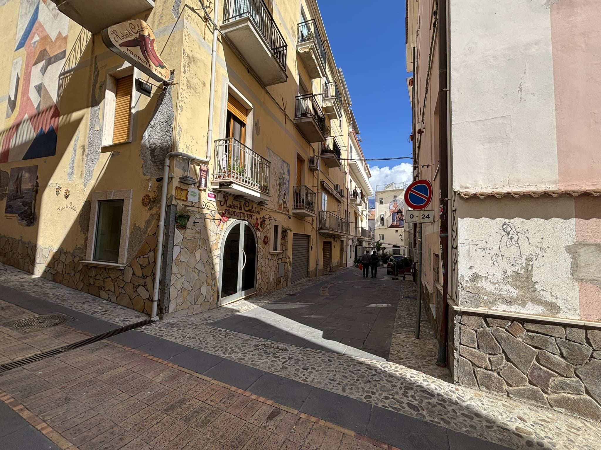 Luxurious Apartment Diamante Lungomare - 182m² with 183m² Terrace, 3 Bedrooms, Sea View.