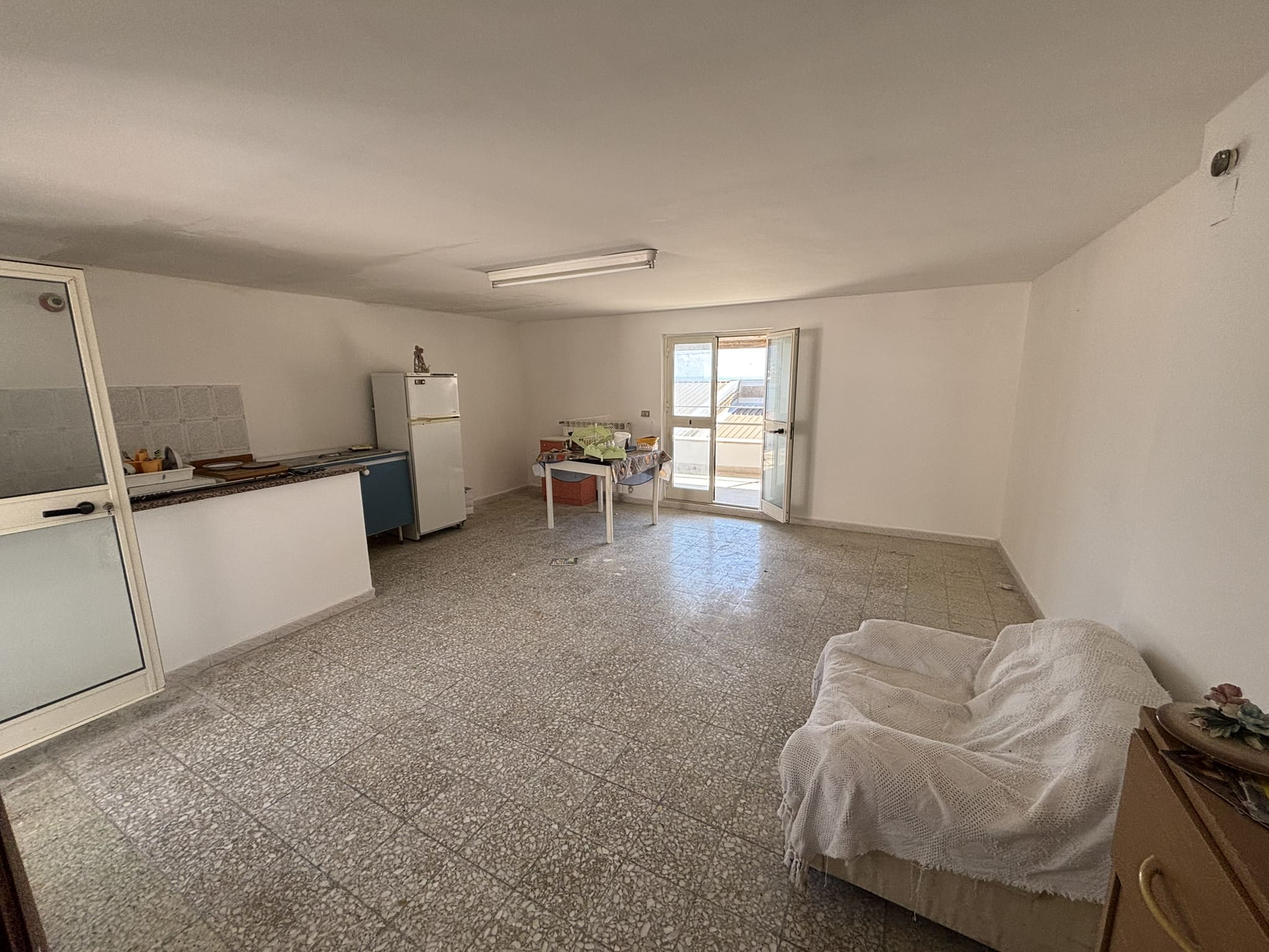 Luxurious Apartment Diamante Lungomare - 182m² with 183m² Terrace, 3 Bedrooms, Sea View.