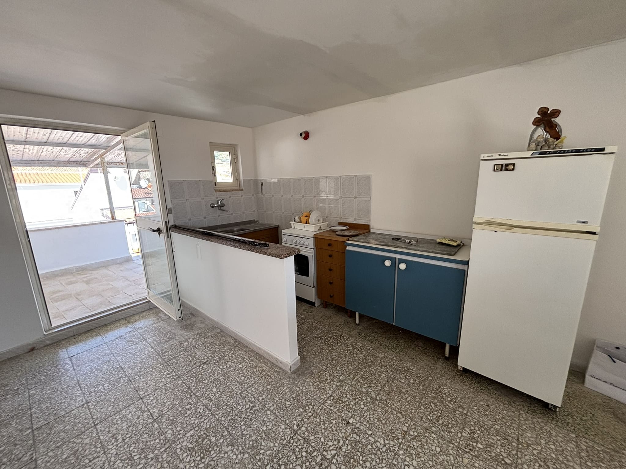 Luxurious Apartment Diamante Lungomare - 182m² with 183m² Terrace, 3 Bedrooms, Sea View.