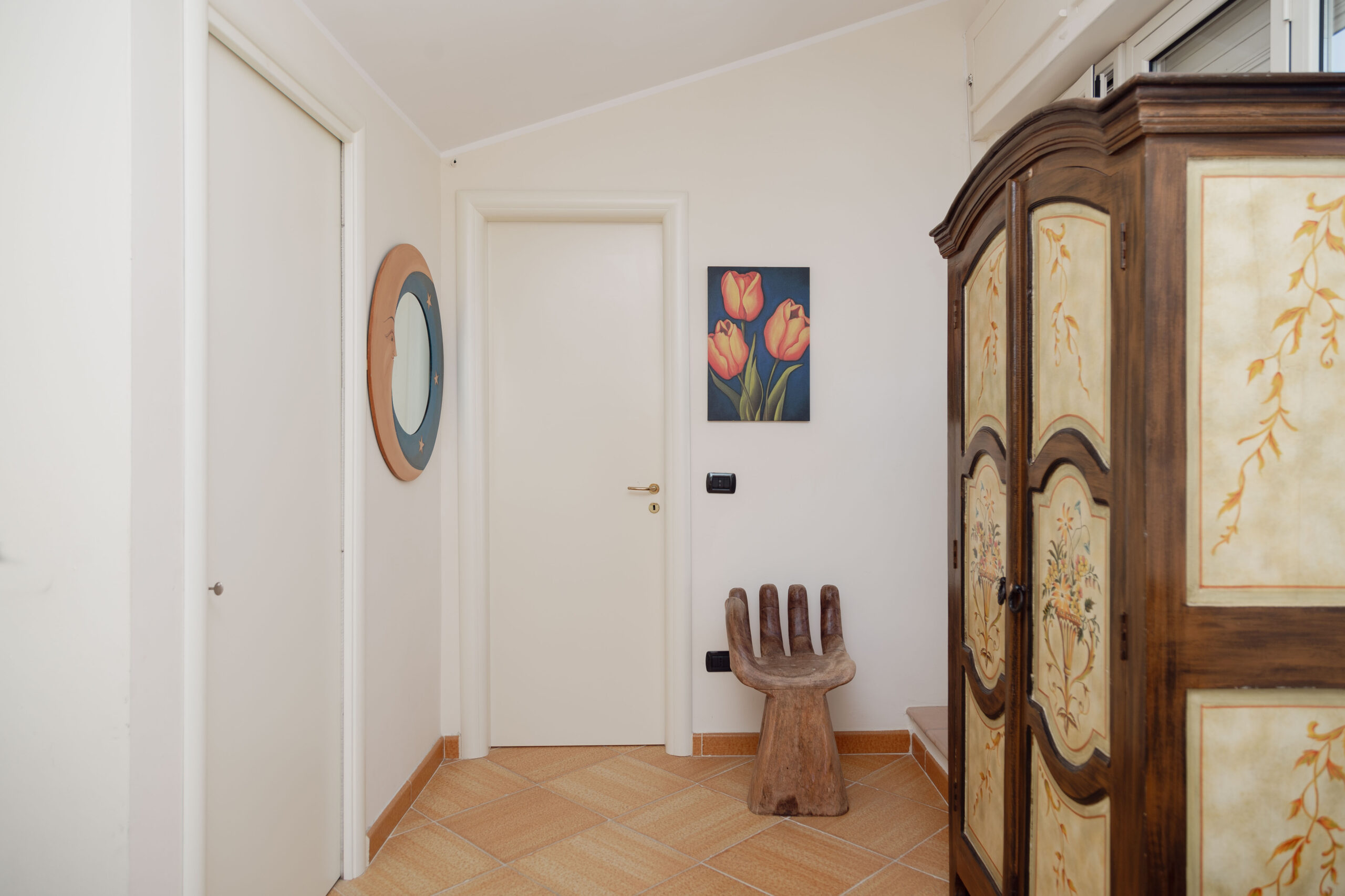 Villa Bellavista - semi-detached house in Staletti, panoramic sea views, private parking.