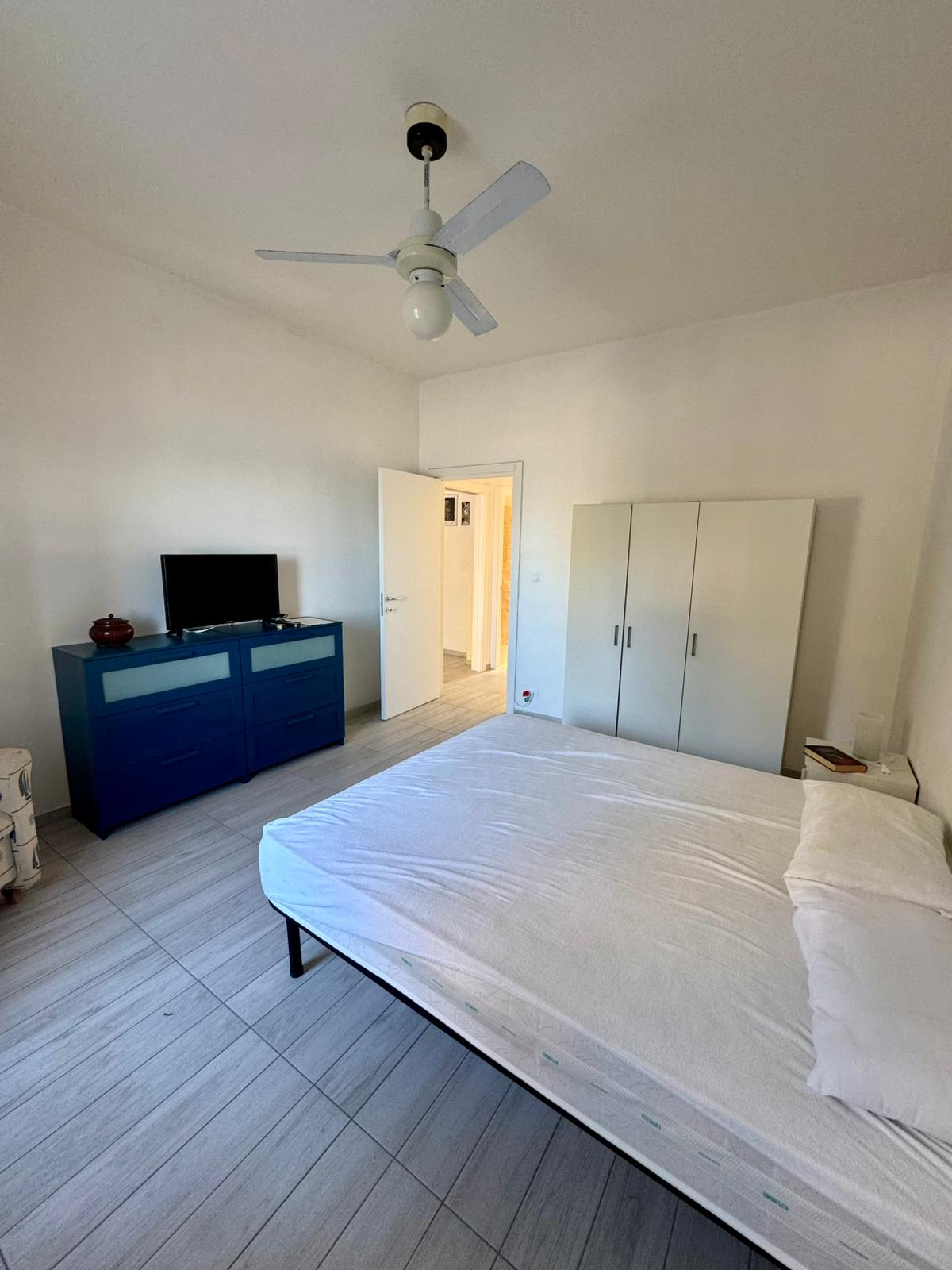 Apartment 125m² Guardia Piemontese - 50m Beach, Terrace, Potential 40m², Close to Terme Luigiane.