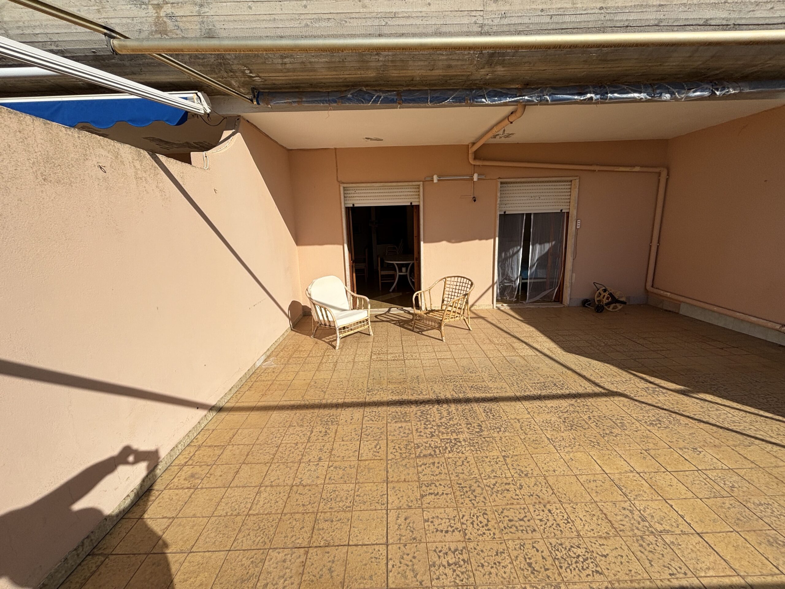 Acquappesa flat - 100m from the Beach, Terrace 30m², Garage with Mezzanine, Guarded Complex.