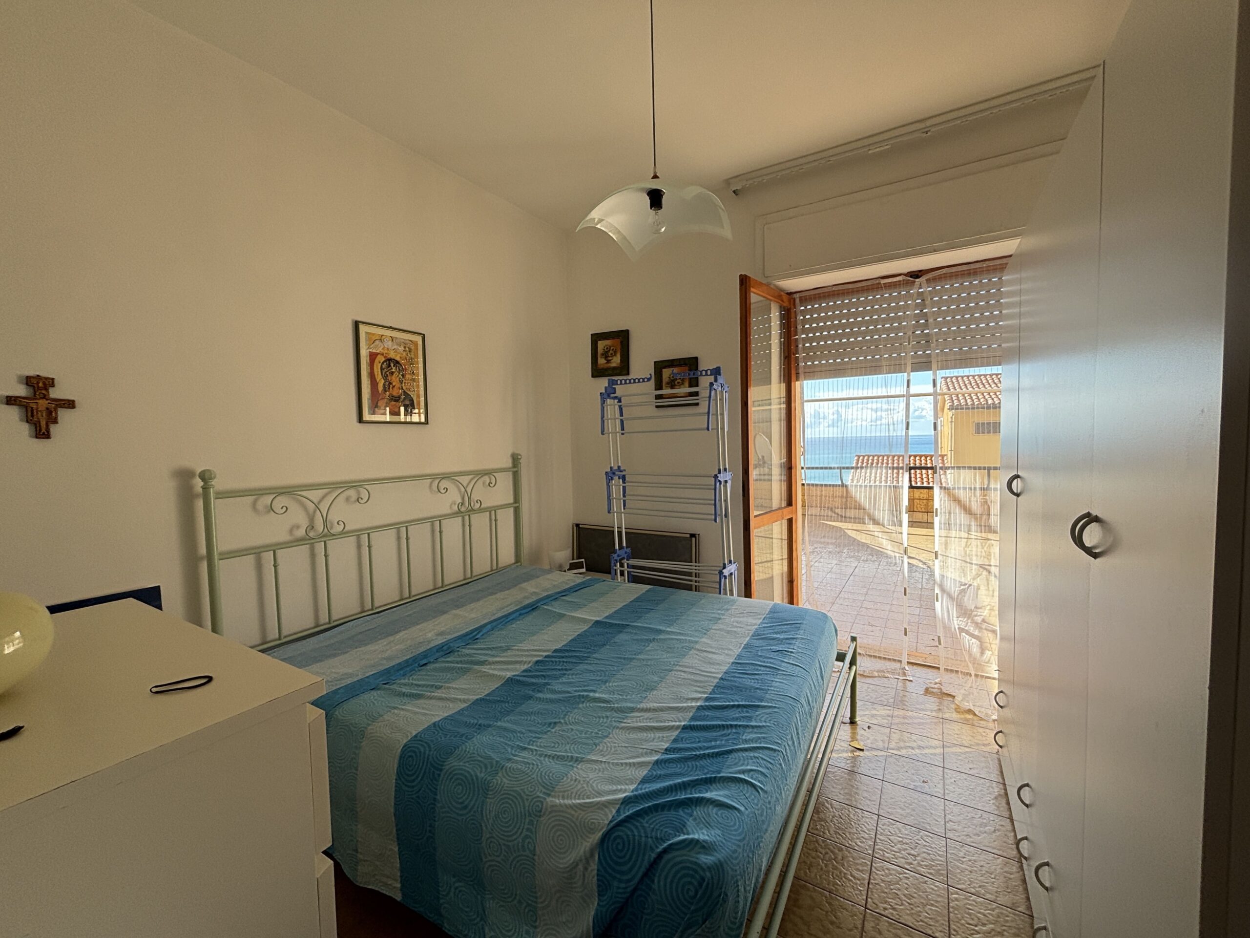 Acquappesa flat - 100m from the Beach, Terrace 30m², Garage with Mezzanine, Guarded Complex.