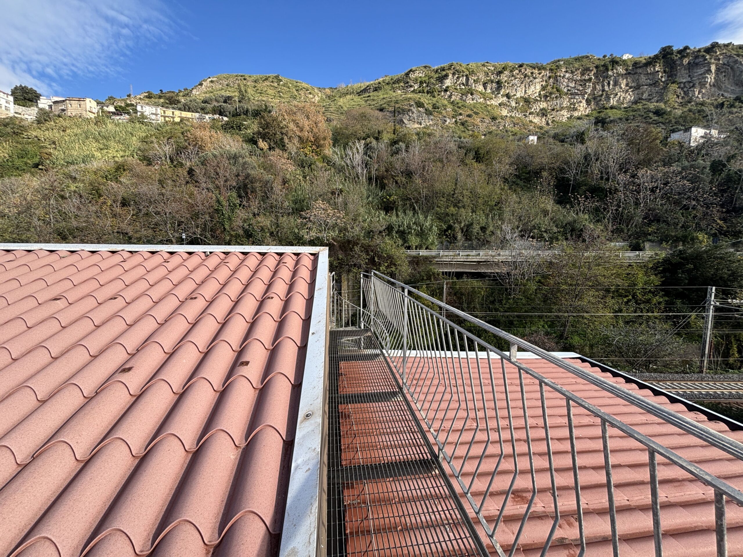 Acquappesa 95m² Apartment - Ready to Move In, Marble, 6 Rooms, Elevated Ground Floor.