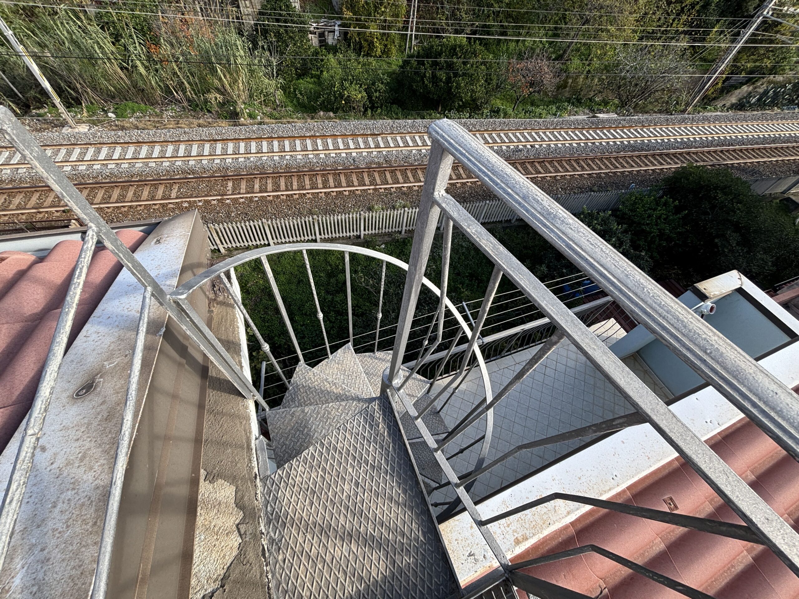 Acquappesa 95m² Apartment - Ready to Move In, Marble, 6 Rooms, Elevated Ground Floor.