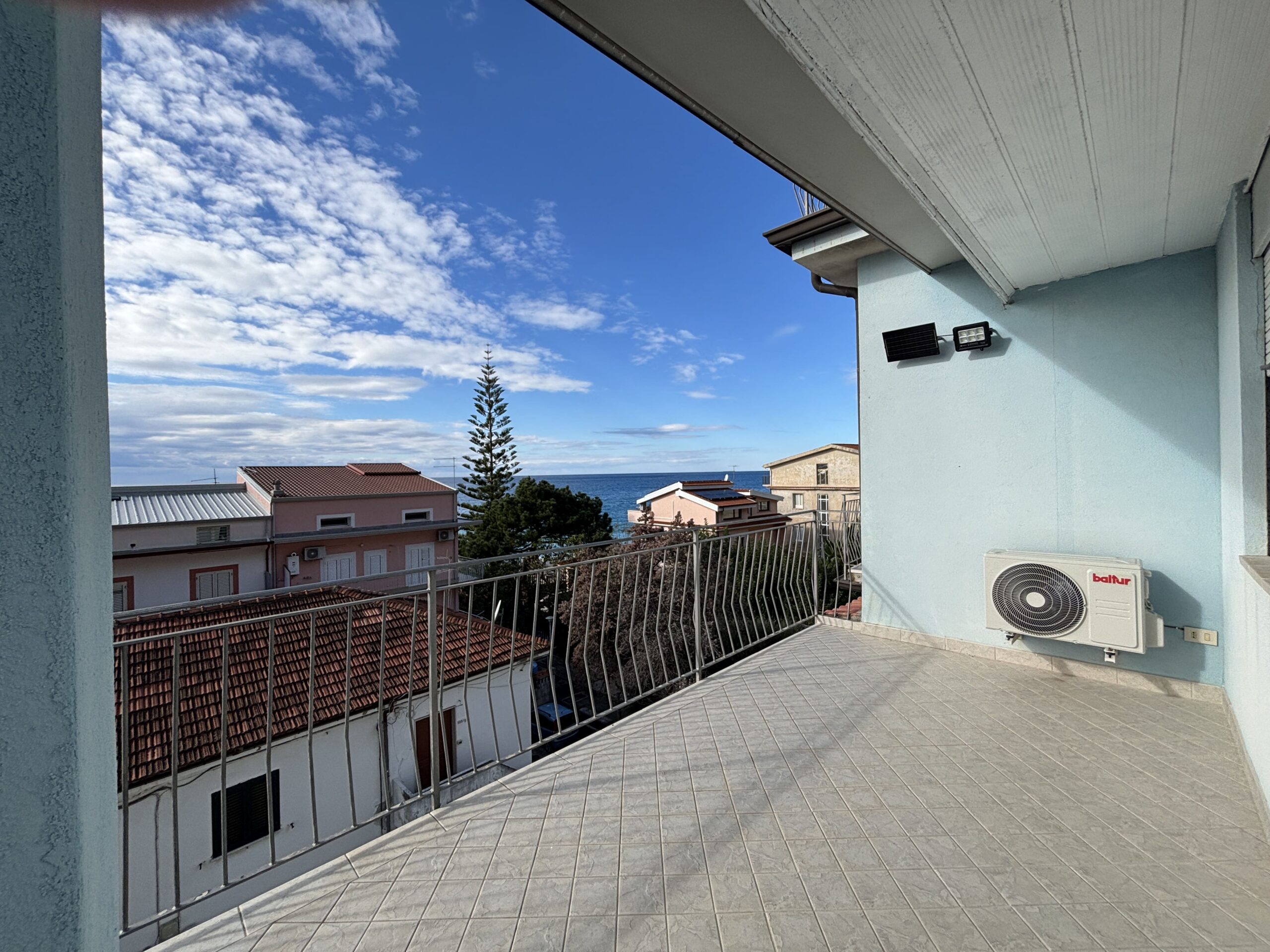 Acquappesa 95m² Apartment - Ready to Move In, Marble, 6 Rooms, Elevated Ground Floor.