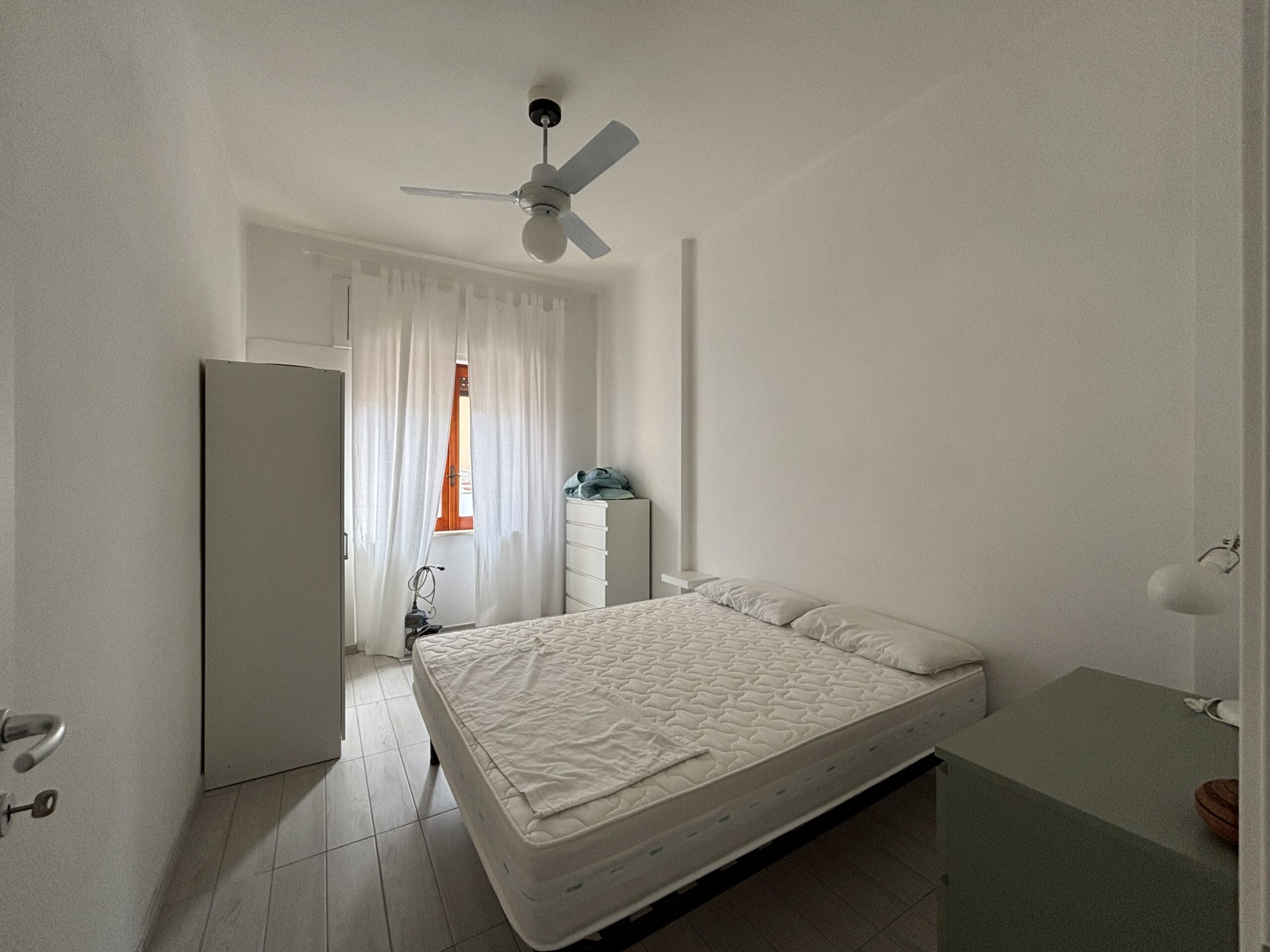 Apartment 125m² Guardia Piemontese - 50m Beach, Terrace, Potential 40m², Close to Terme Luigiane.