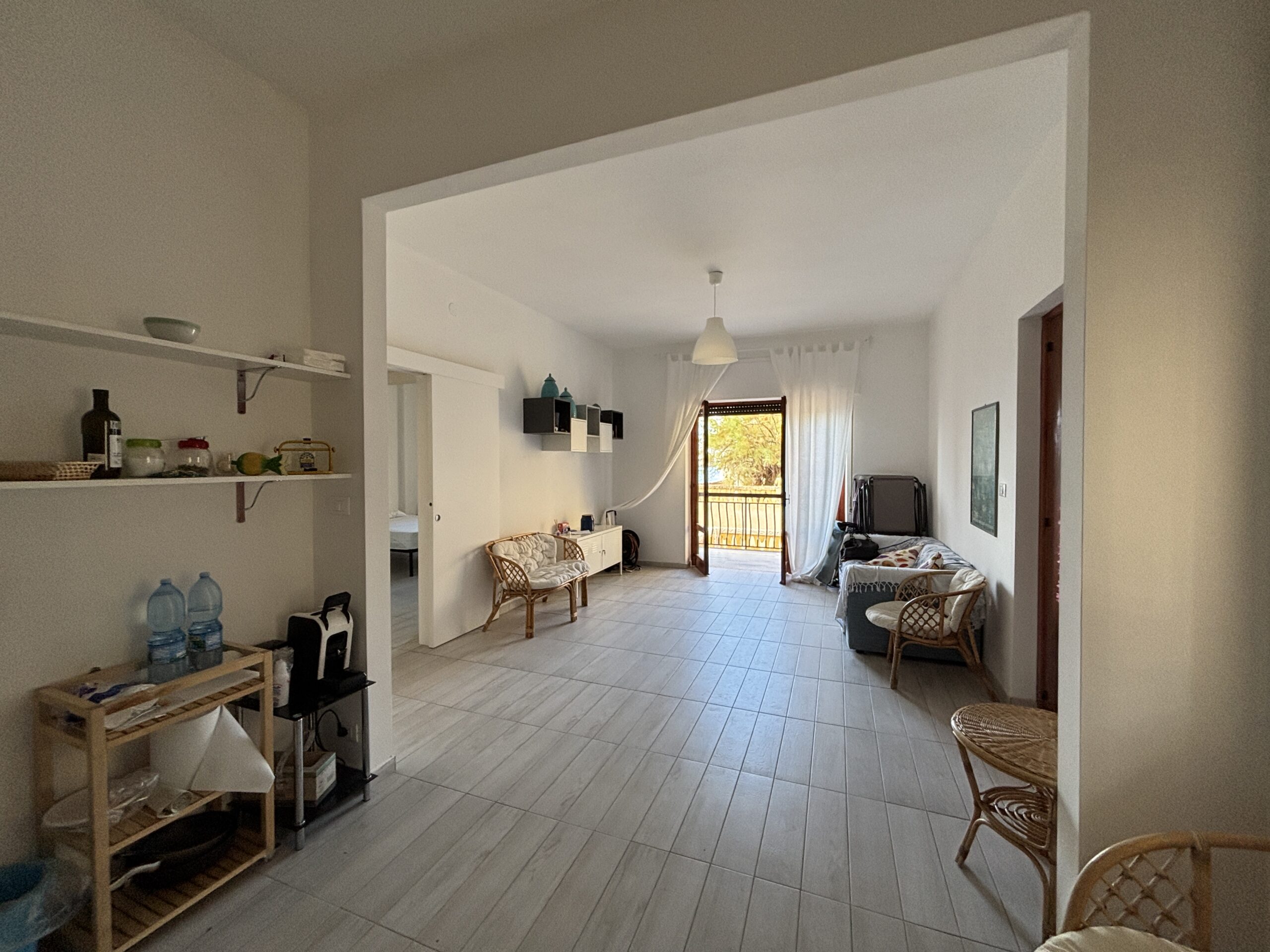 Apartment 125m² Guardia Piemontese - 50m Beach, Terrace, Potential 40m², Close to Terme Luigiane.