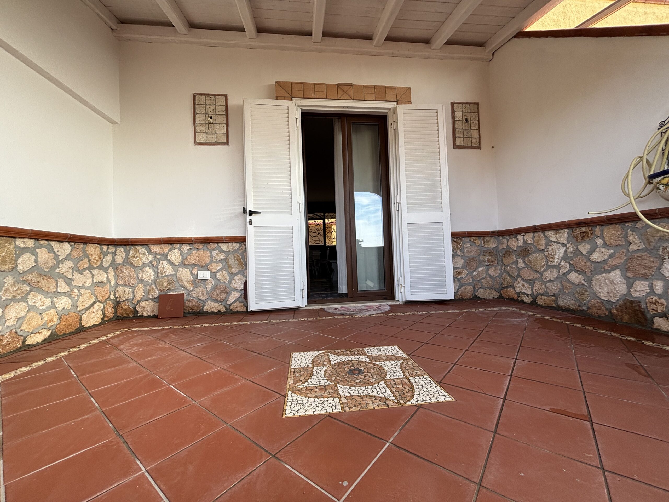 Elegant split-level flat in Belvedere Marittimo.