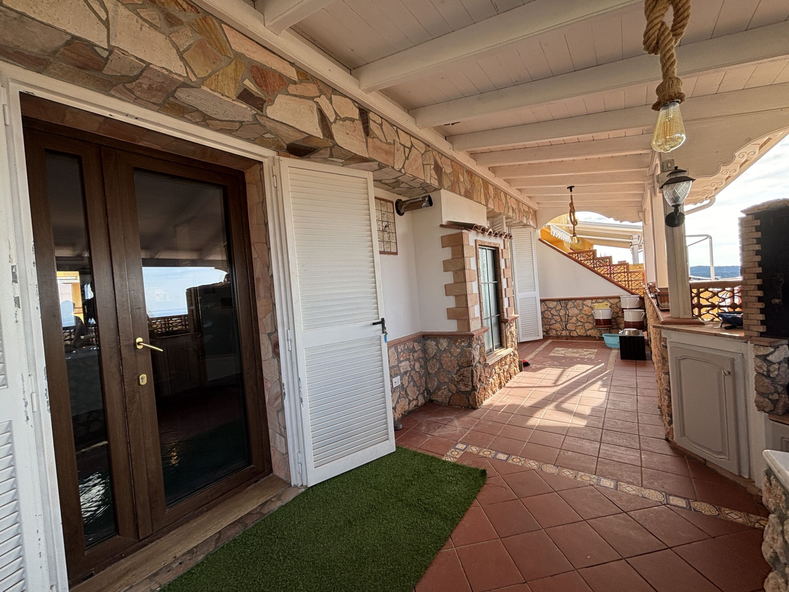 Elegant split-level flat in Belvedere Marittimo.