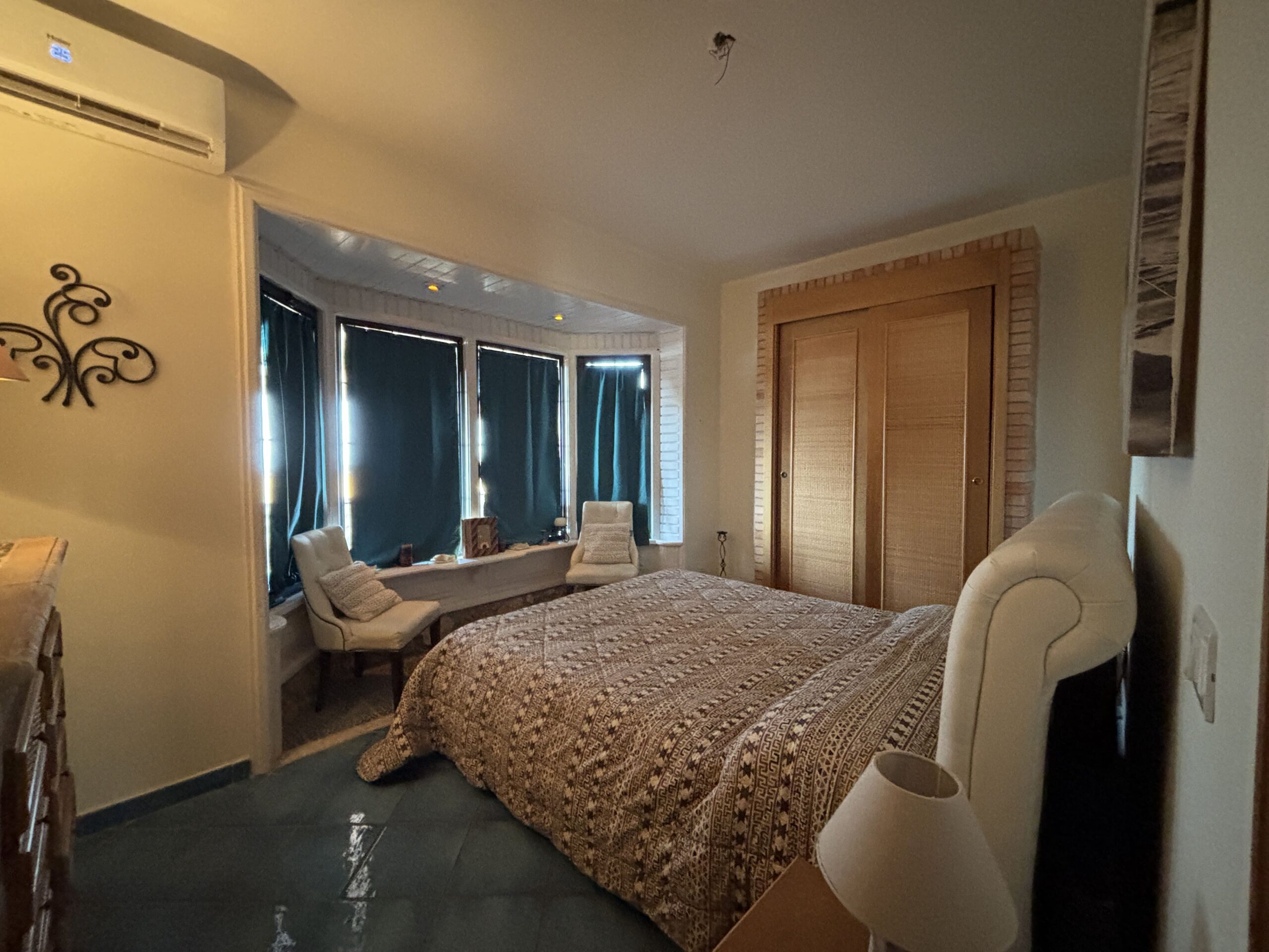 Elegant split-level flat in Belvedere Marittimo.