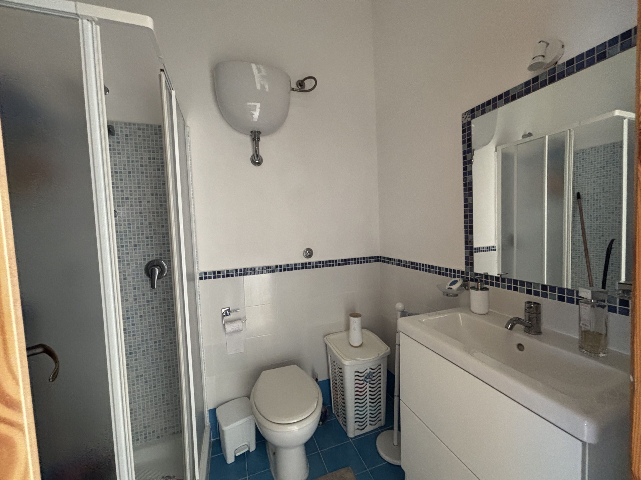 Double-level flat in San Nicola Arcella with sea views.