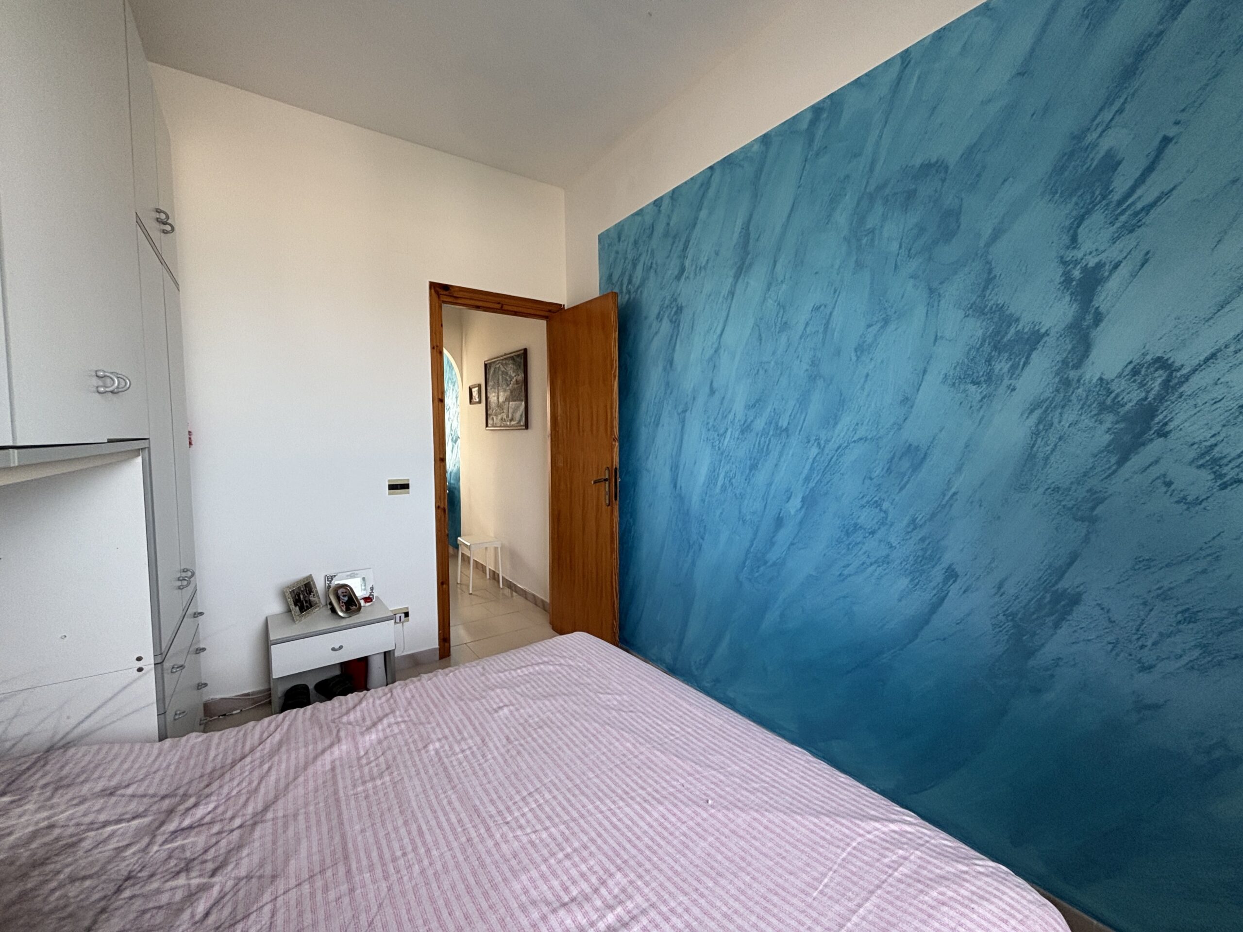 Double-level flat in San Nicola Arcella with sea views.