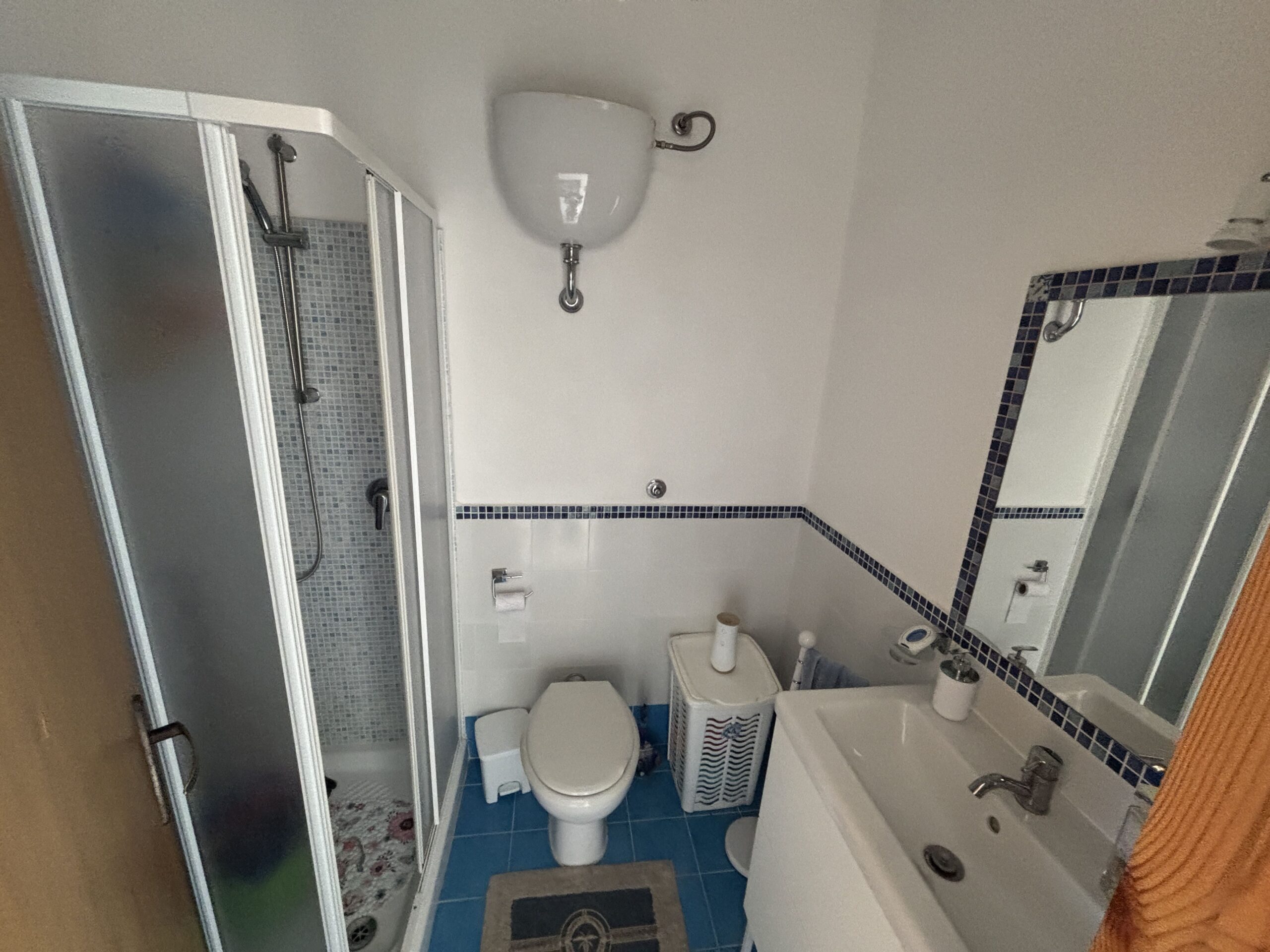 Double-level flat in San Nicola Arcella with sea views.