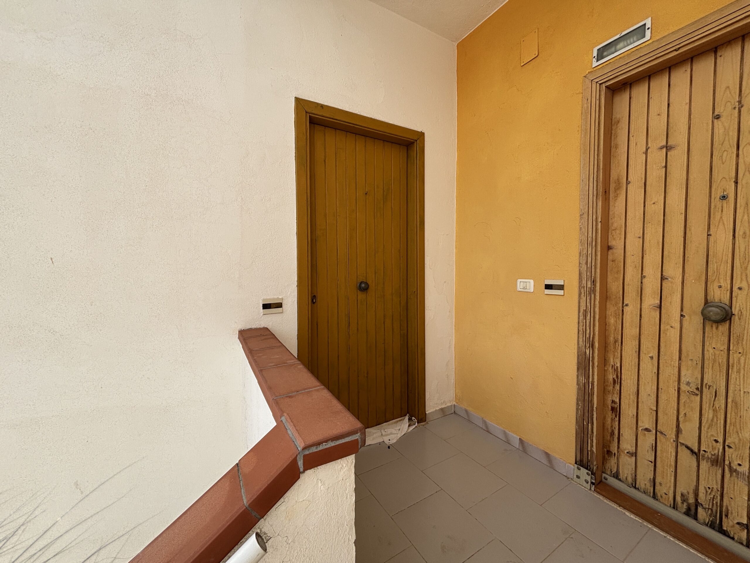 Double-level flat in San Nicola Arcella with sea views.