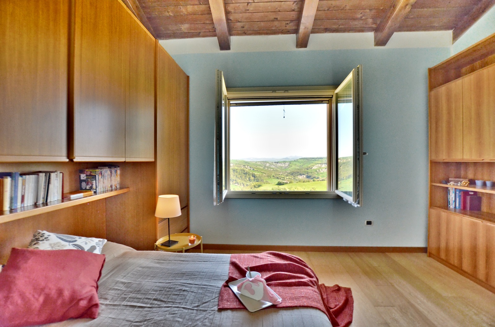 Ecological villa from a designer in Tuscany!.