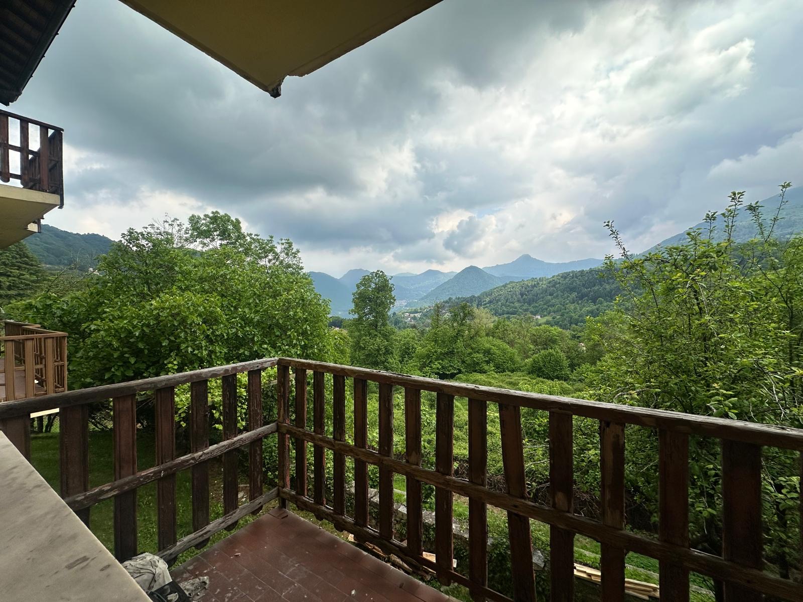 San Fedele Intelvi (Como) – mieszkanie z panoramicznym tarasem