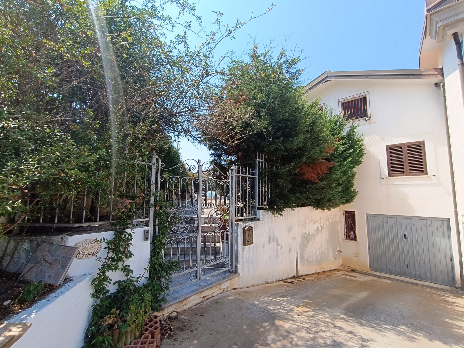 San Nicola Arcella - villa with garage, garden, heating and air conditioning.