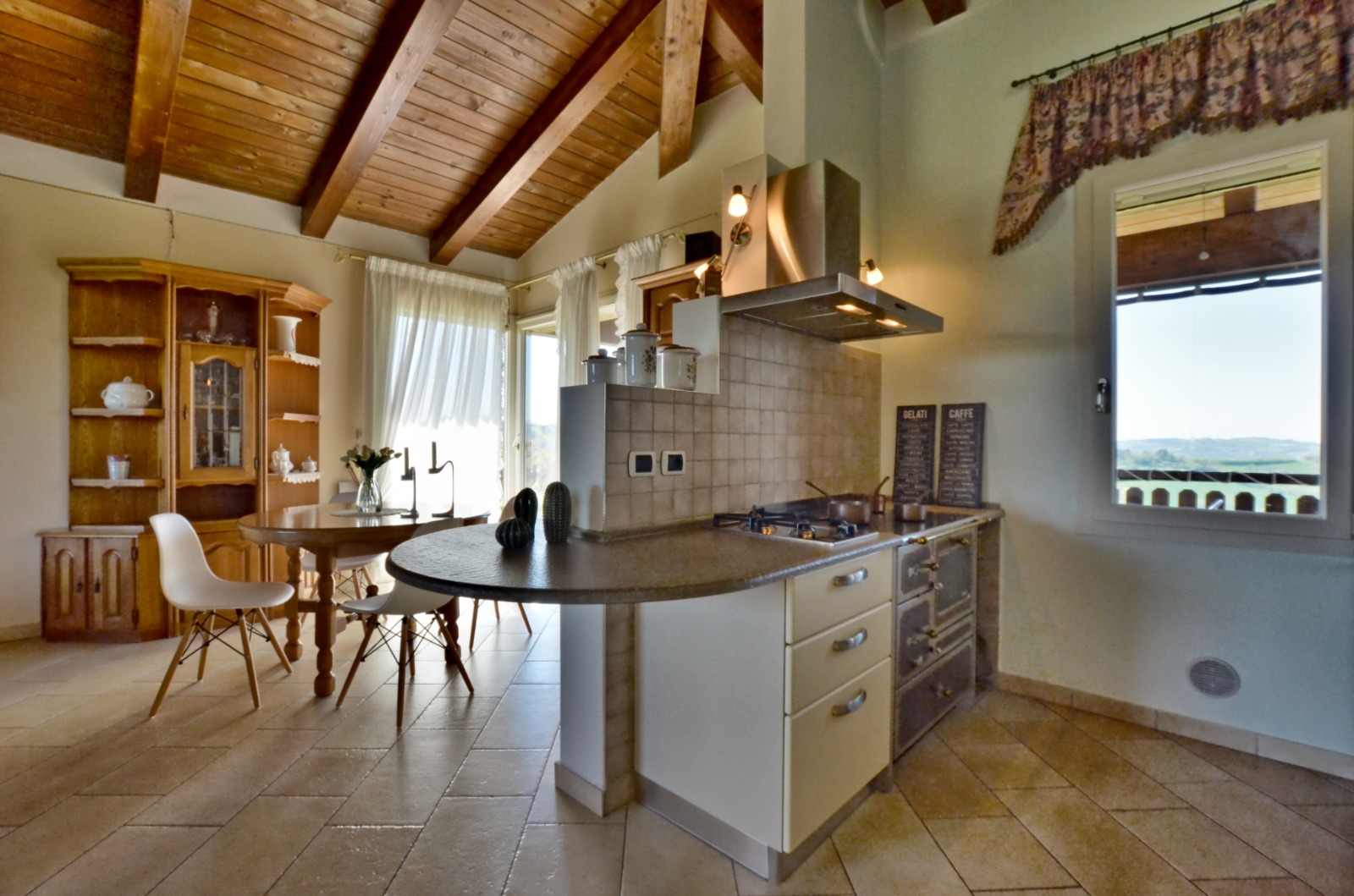 Ecological villa from a designer in Tuscany!.