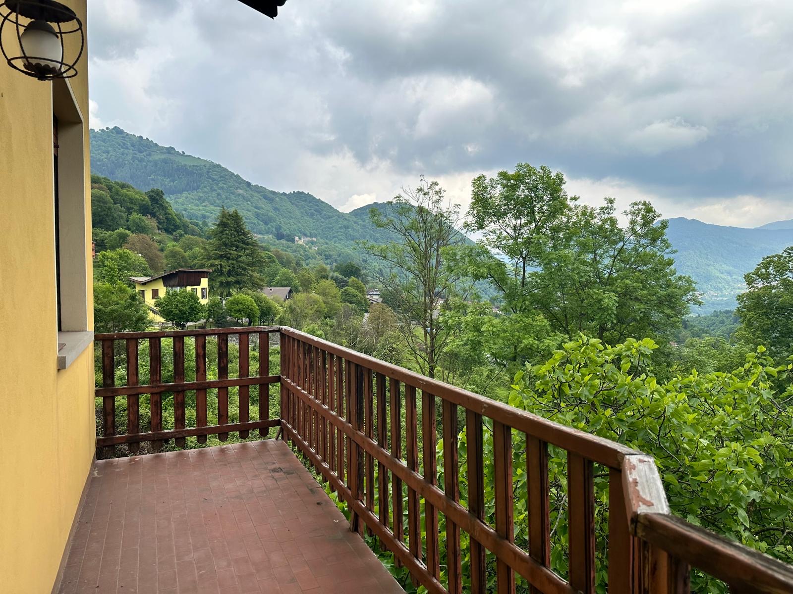 Mieszkanie z panoramicznym widokiem w San Fedele Intelvi (Como)