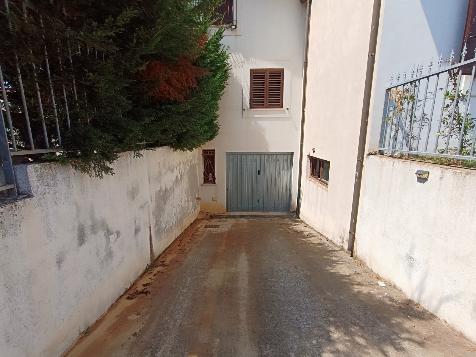 San Nicola Arcella - villa with garage, garden, heating and air conditioning.