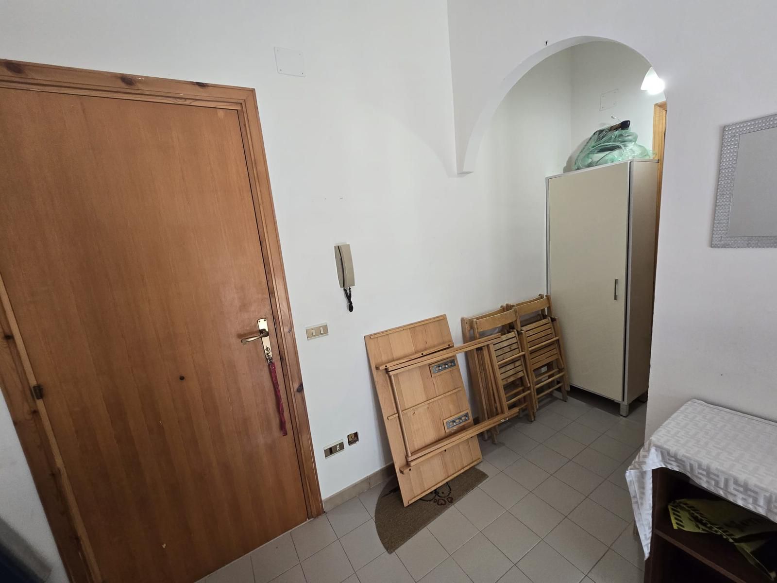 Scalea - cosy flat with balcony at a bargain price.