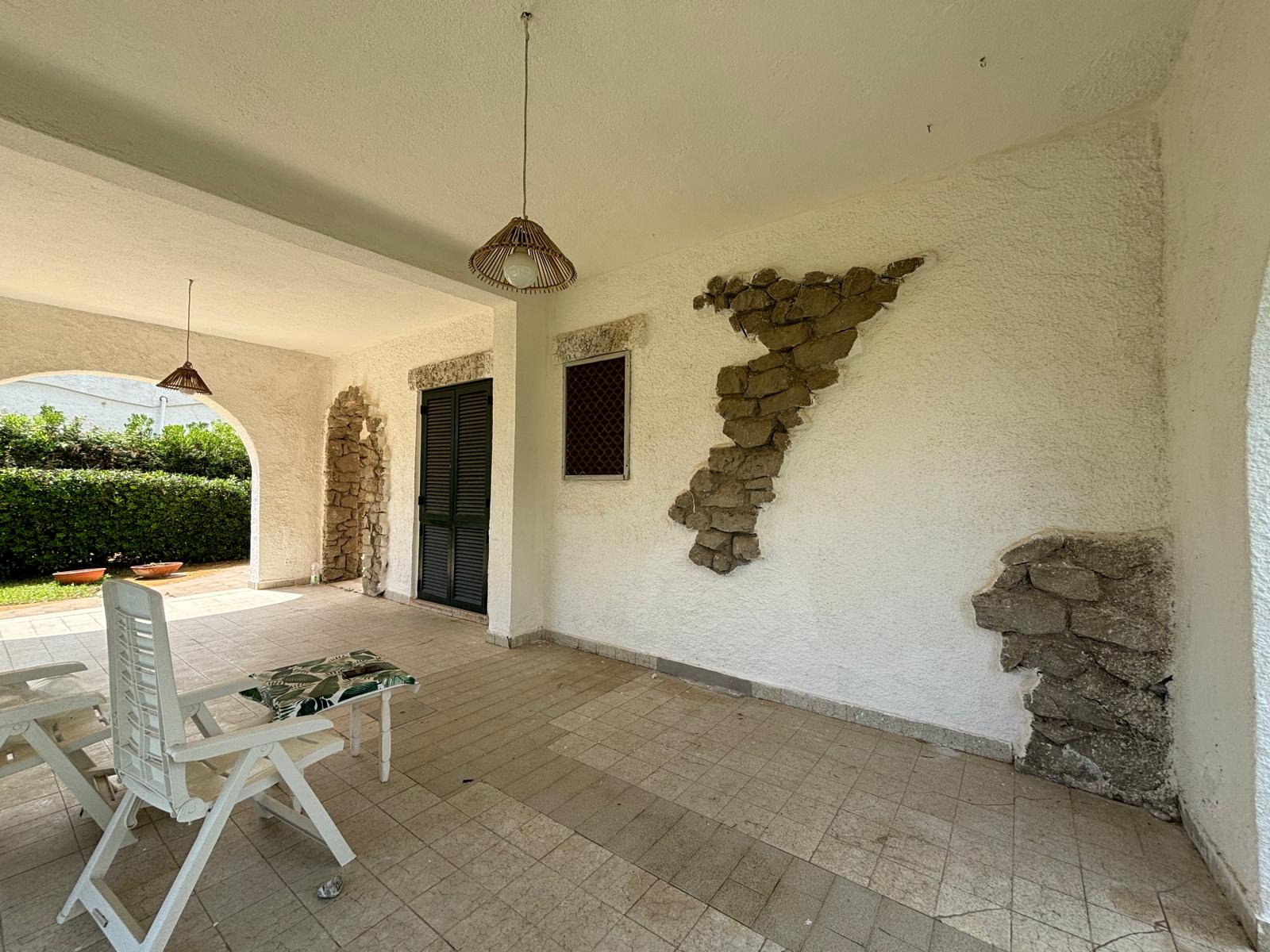 Exclusive property located by the sea in Sangineto.