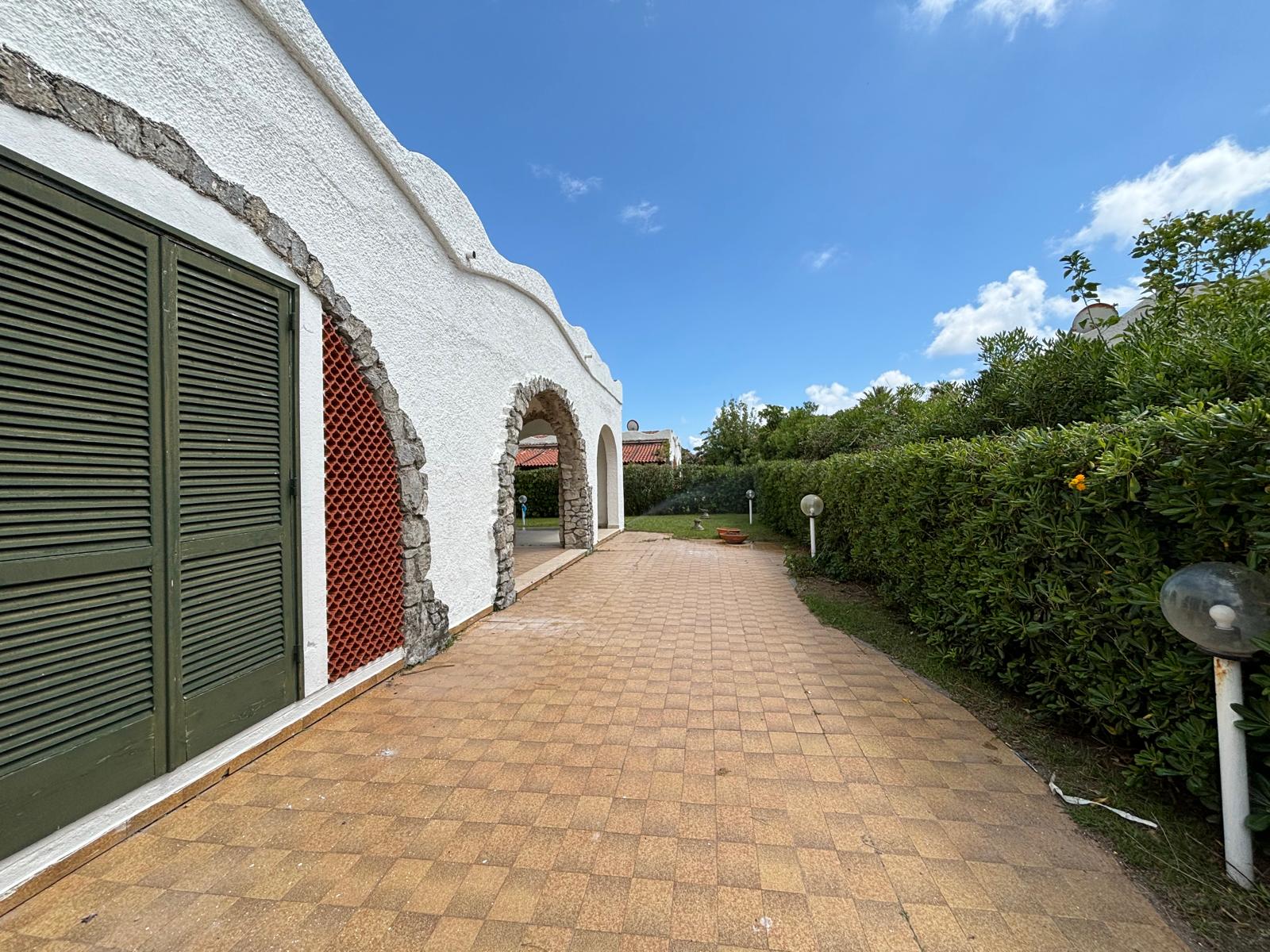 Exclusive property located by the sea in Sangineto.