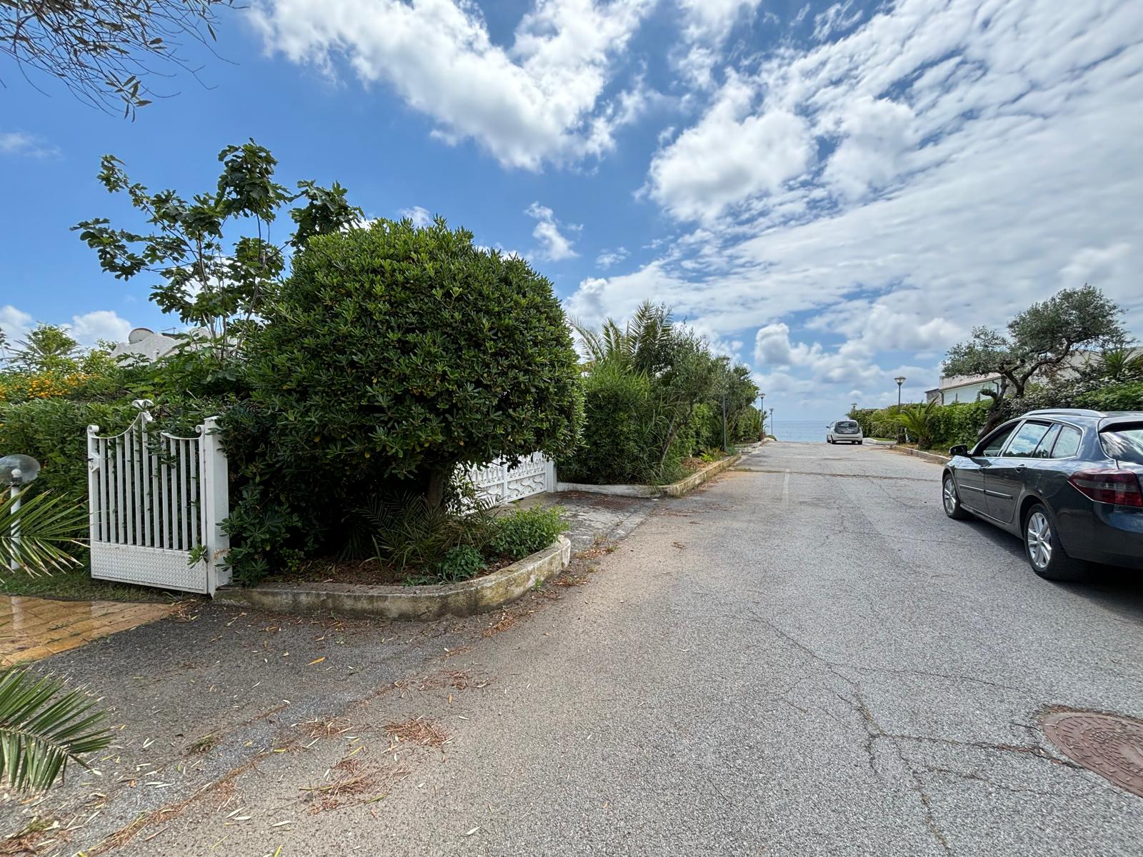 Exclusive property located by the sea in Sangineto.