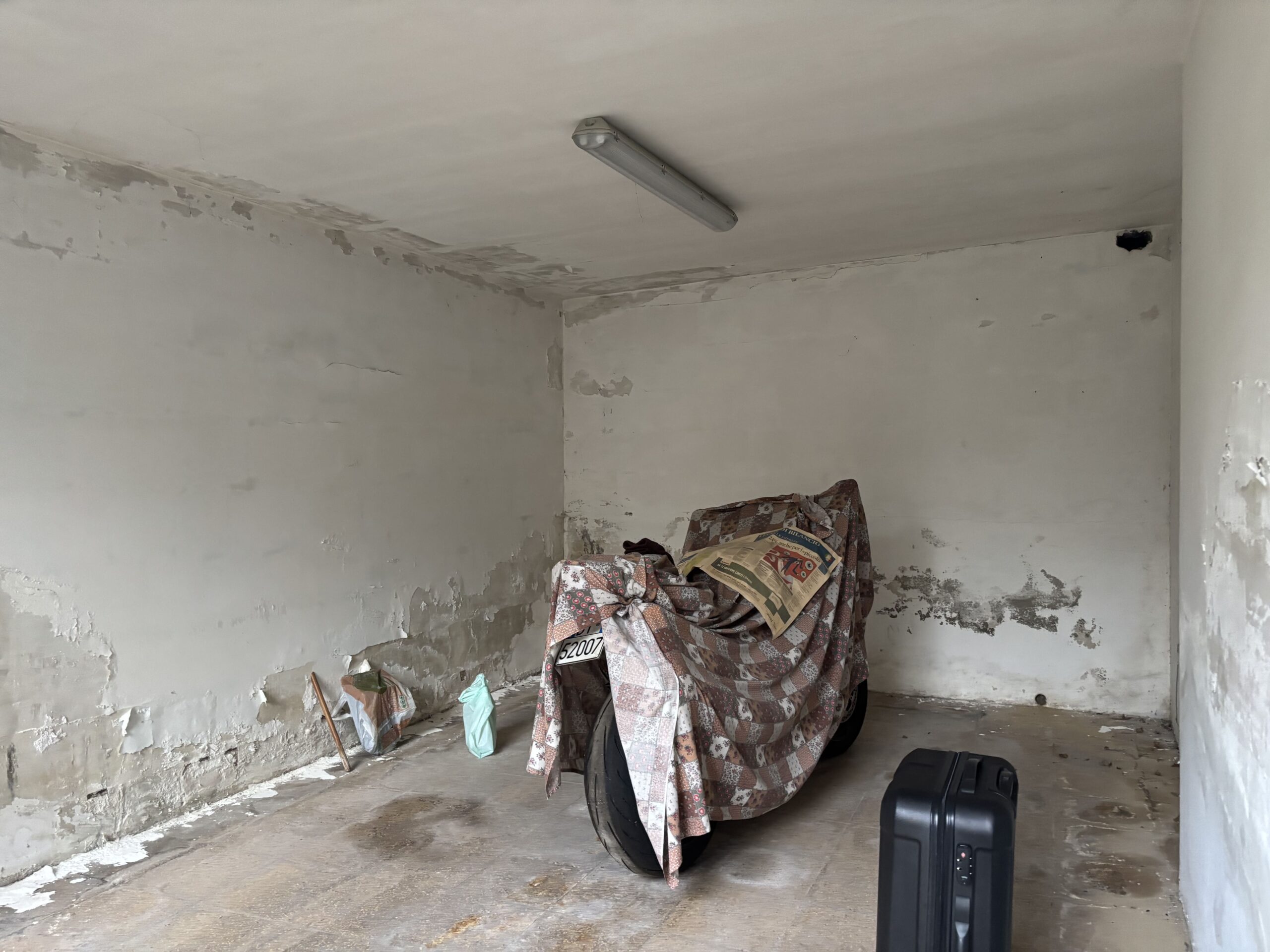 A flat with garden and garage on Parco Le Piramidi estate, Scalea.