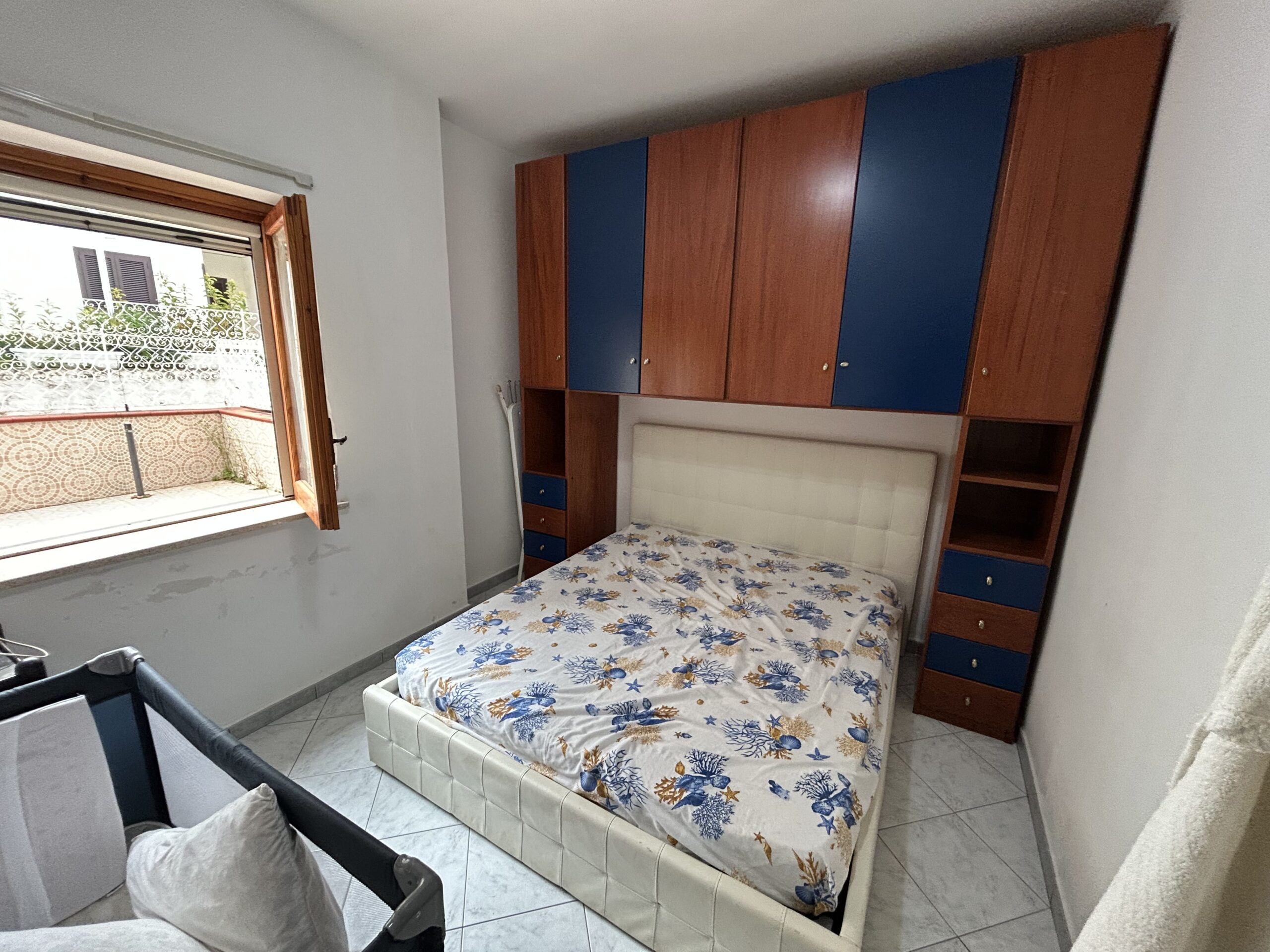 A flat with terrace on the gated Parco Punta Felice estate in Scalea.