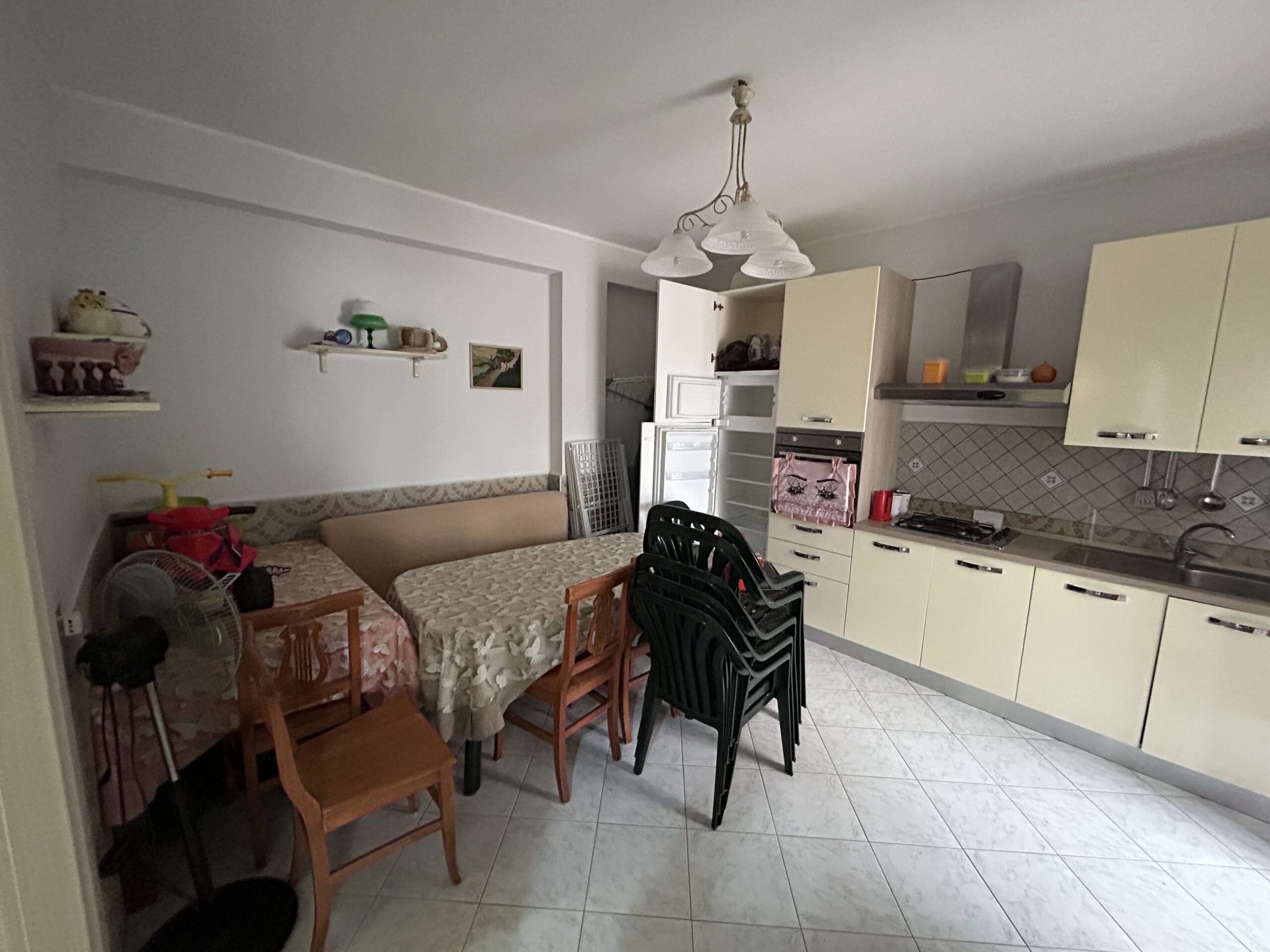 A flat with terrace on the gated Parco Punta Felice estate in Scalea.