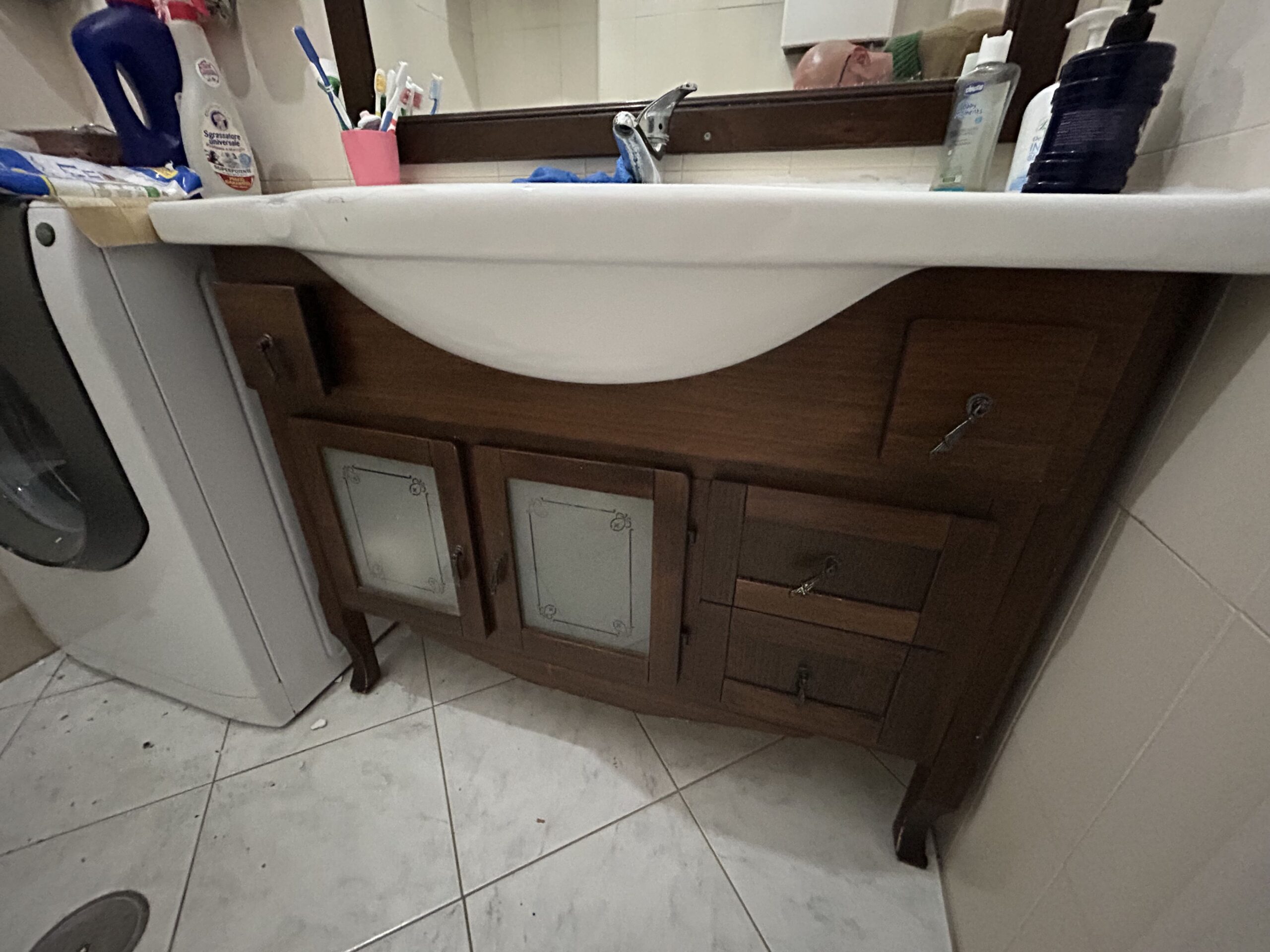 A flat with terrace on the gated Parco Punta Felice estate in Scalea.