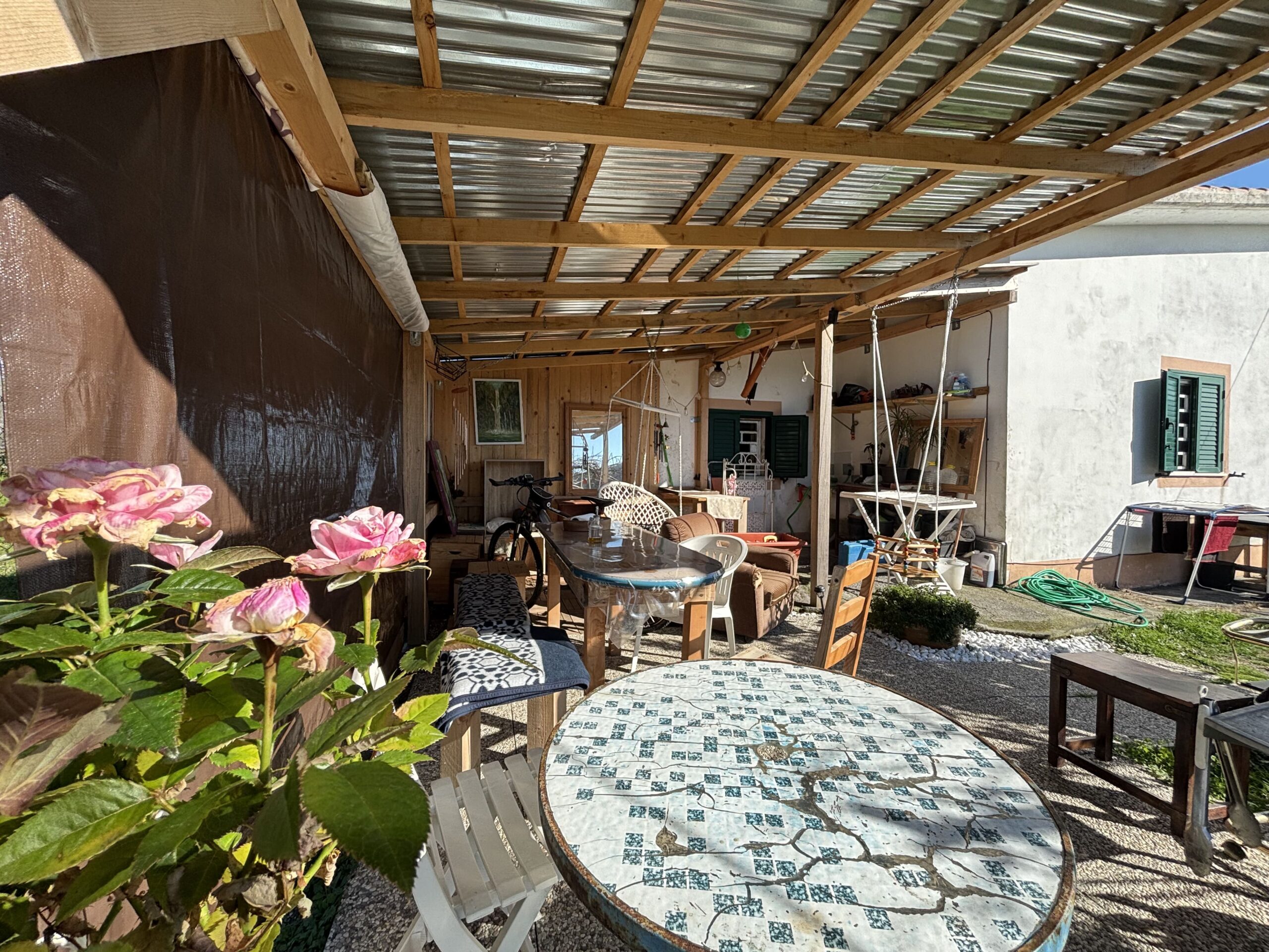 Asylum with mountain views - independent house with large plot in Termoli.