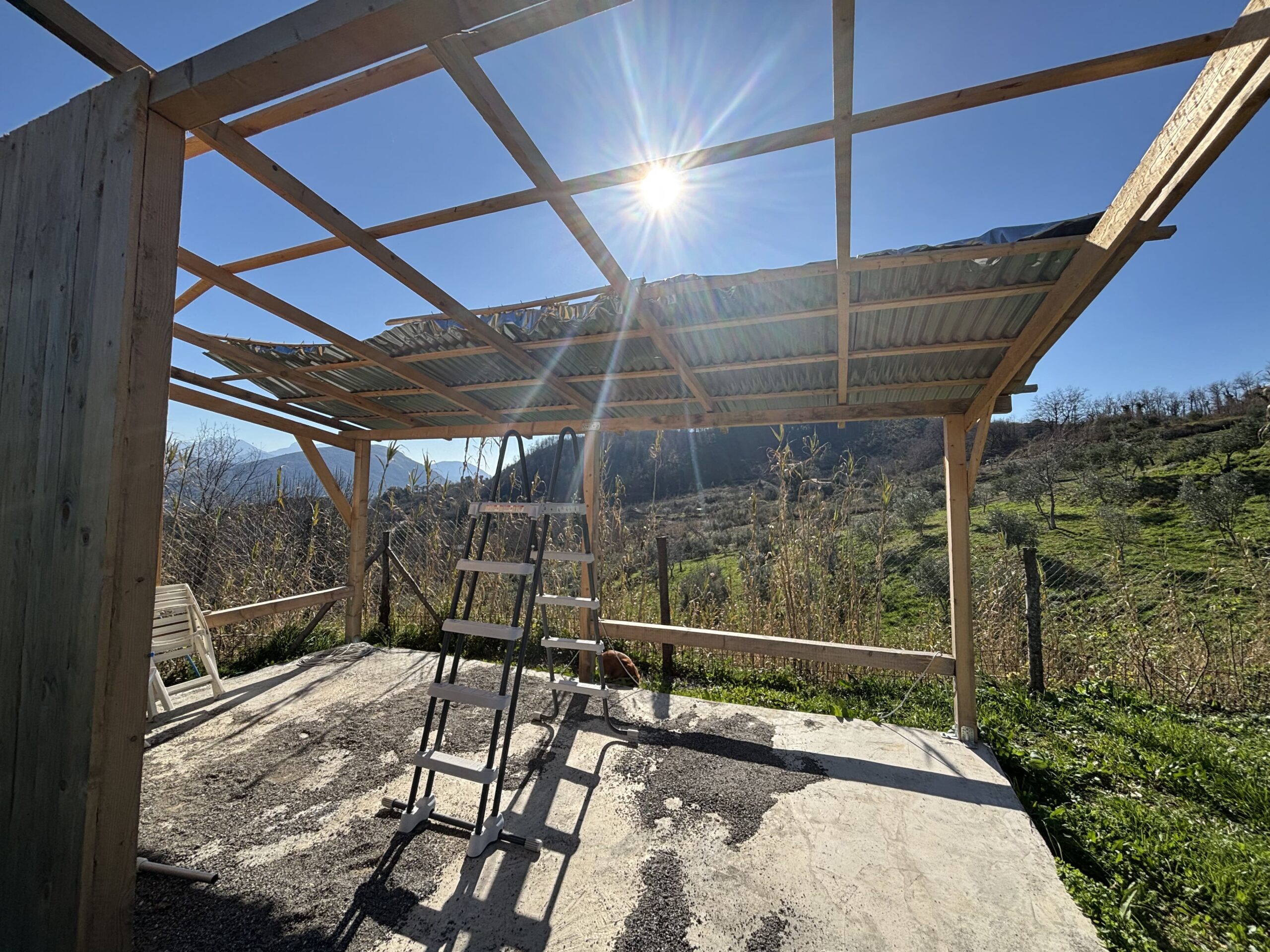 Asylum with mountain views - independent house with large plot in Termoli.